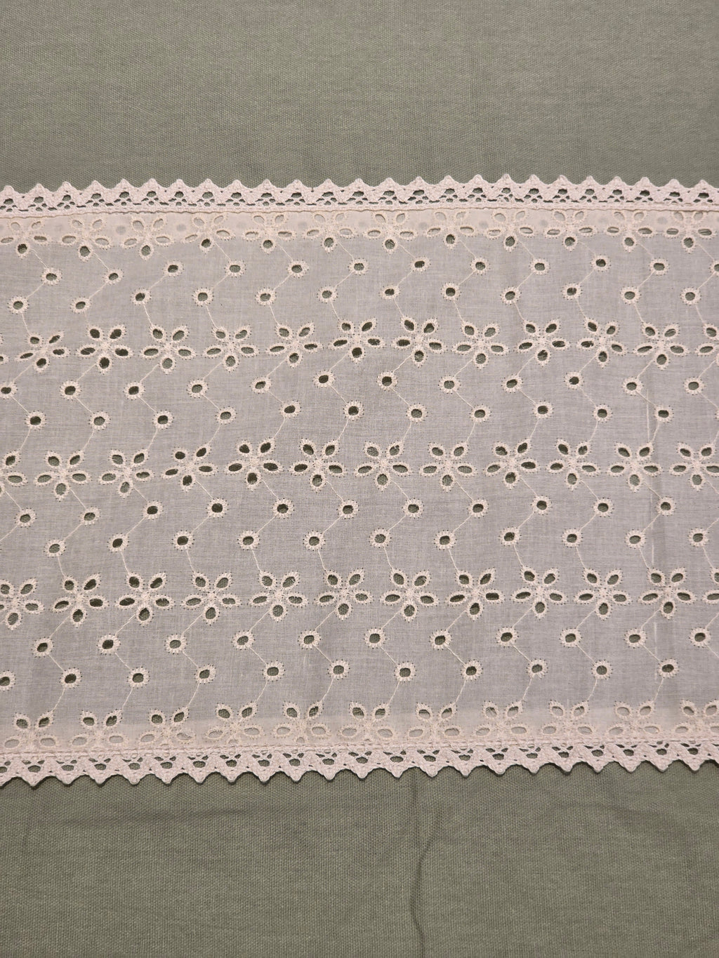 Elegant Hakoba Lace Bedsheet