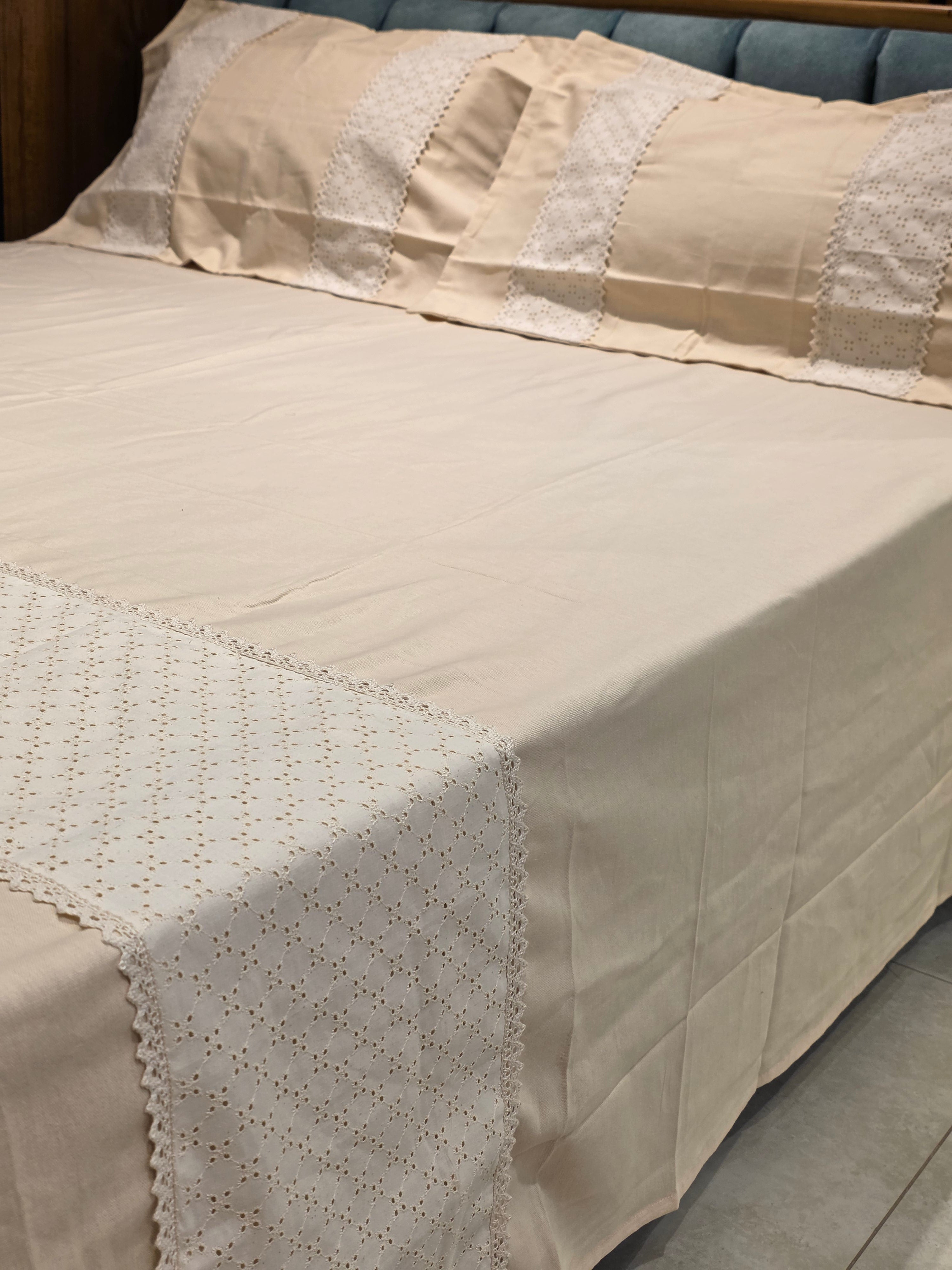 Elegant Hakoba Lace Bedsheet