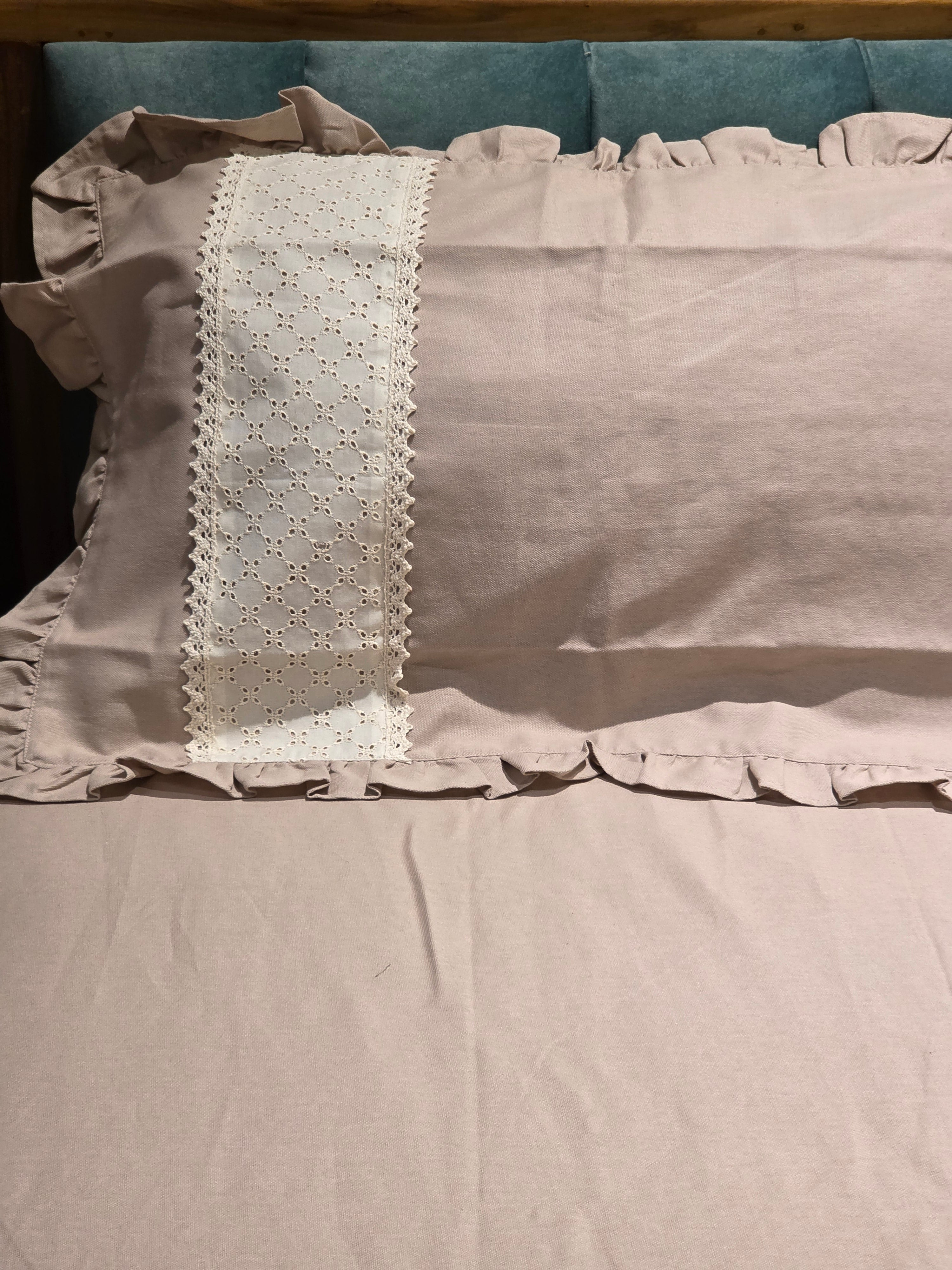 Elegant Hakoba Lace Bedsheet