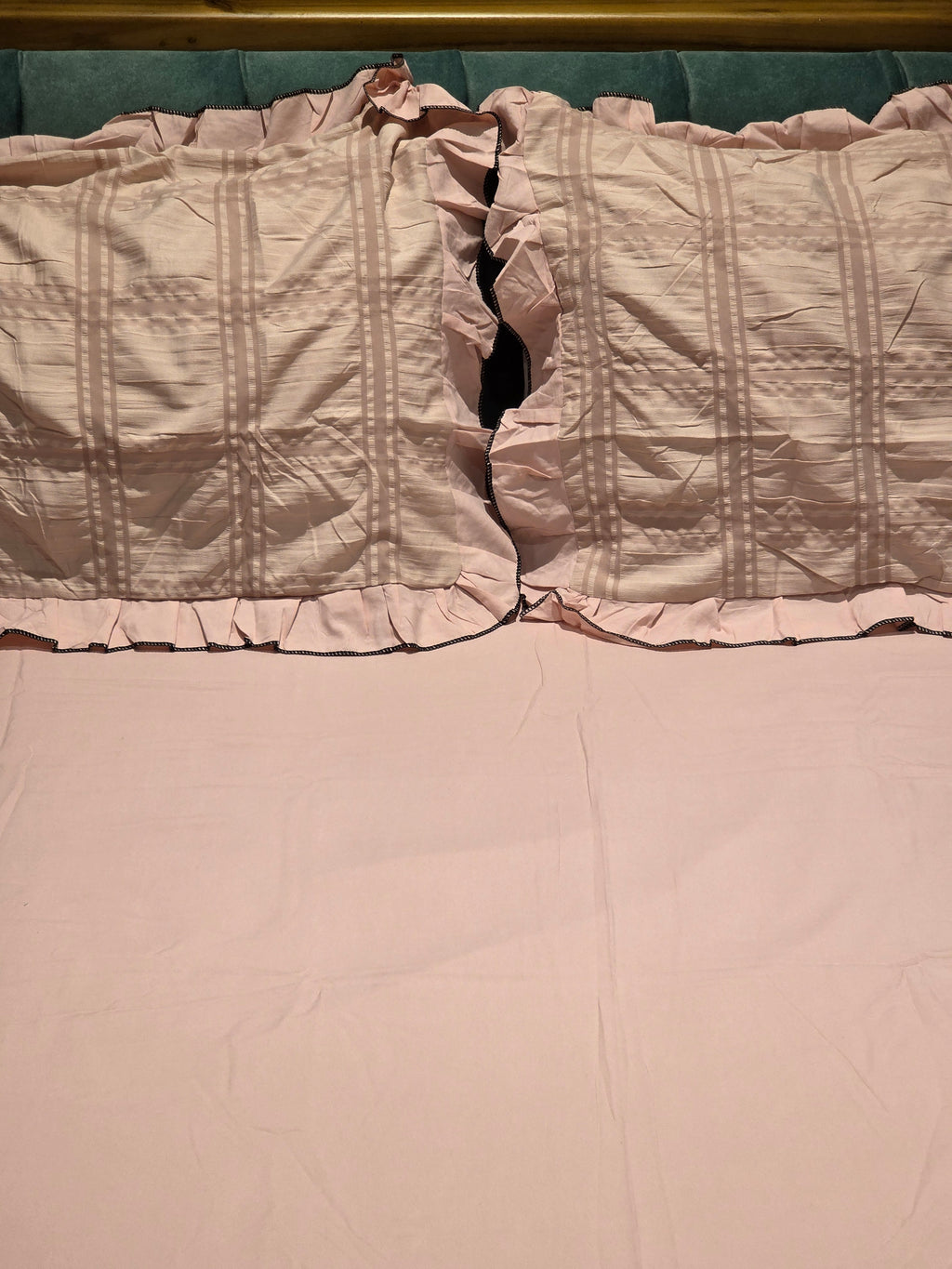 Ruched Comforter Set – King Size