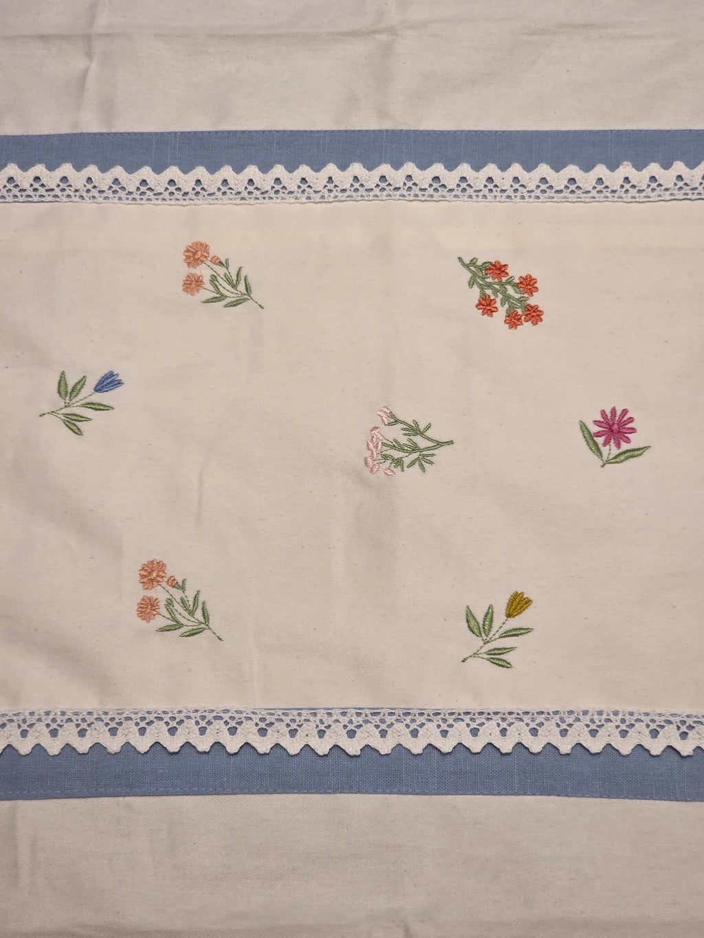 King Size Embroidered Lace Bedsheet Set