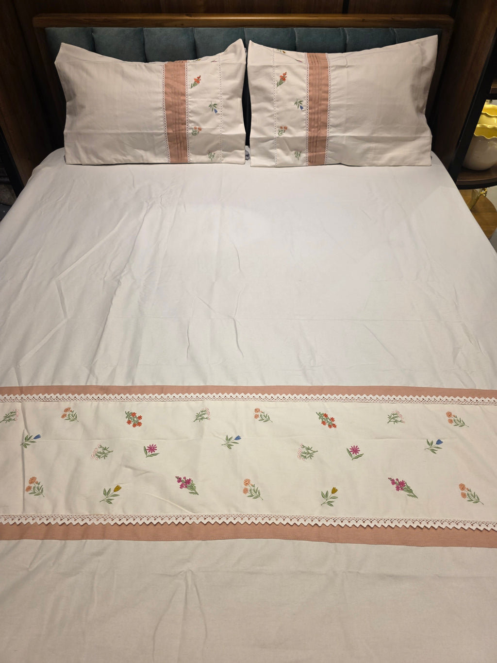 King Size Embroidered Lace Bedsheet Set