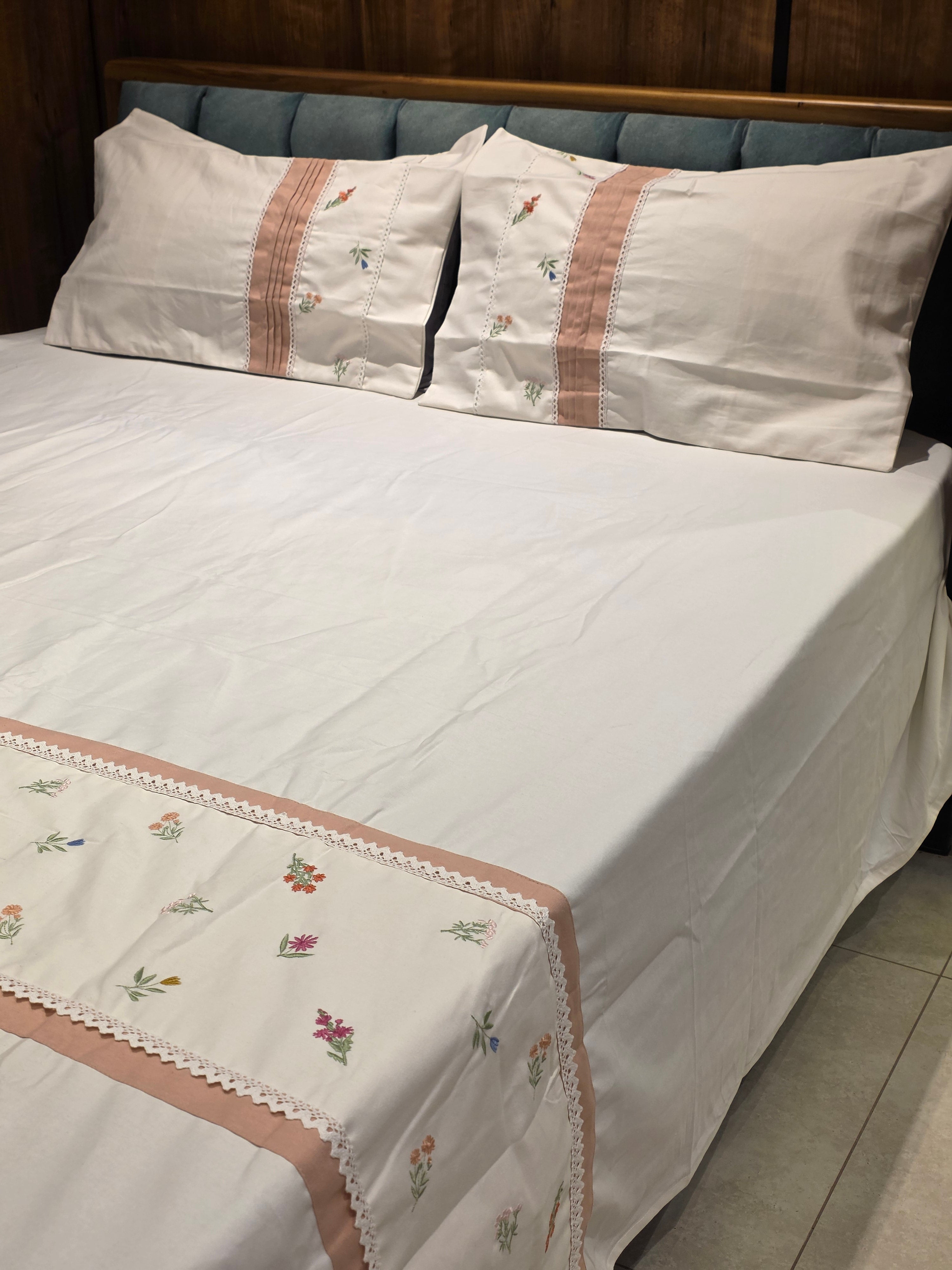 King Size Embroidered Lace Bedsheet Set