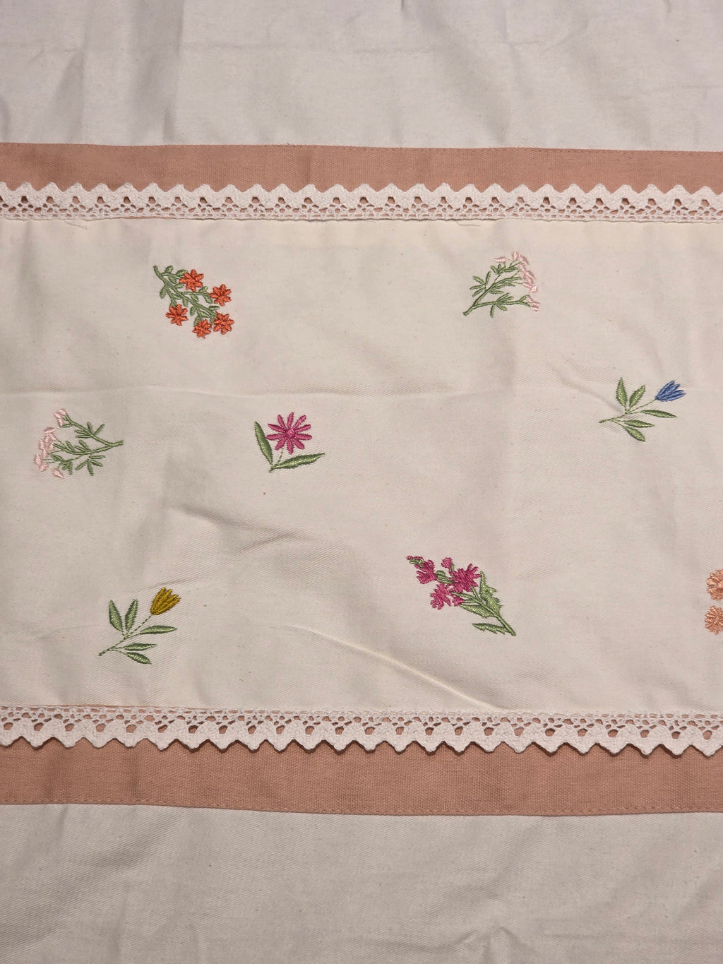 King Size Embroidered Lace Bedsheet Set