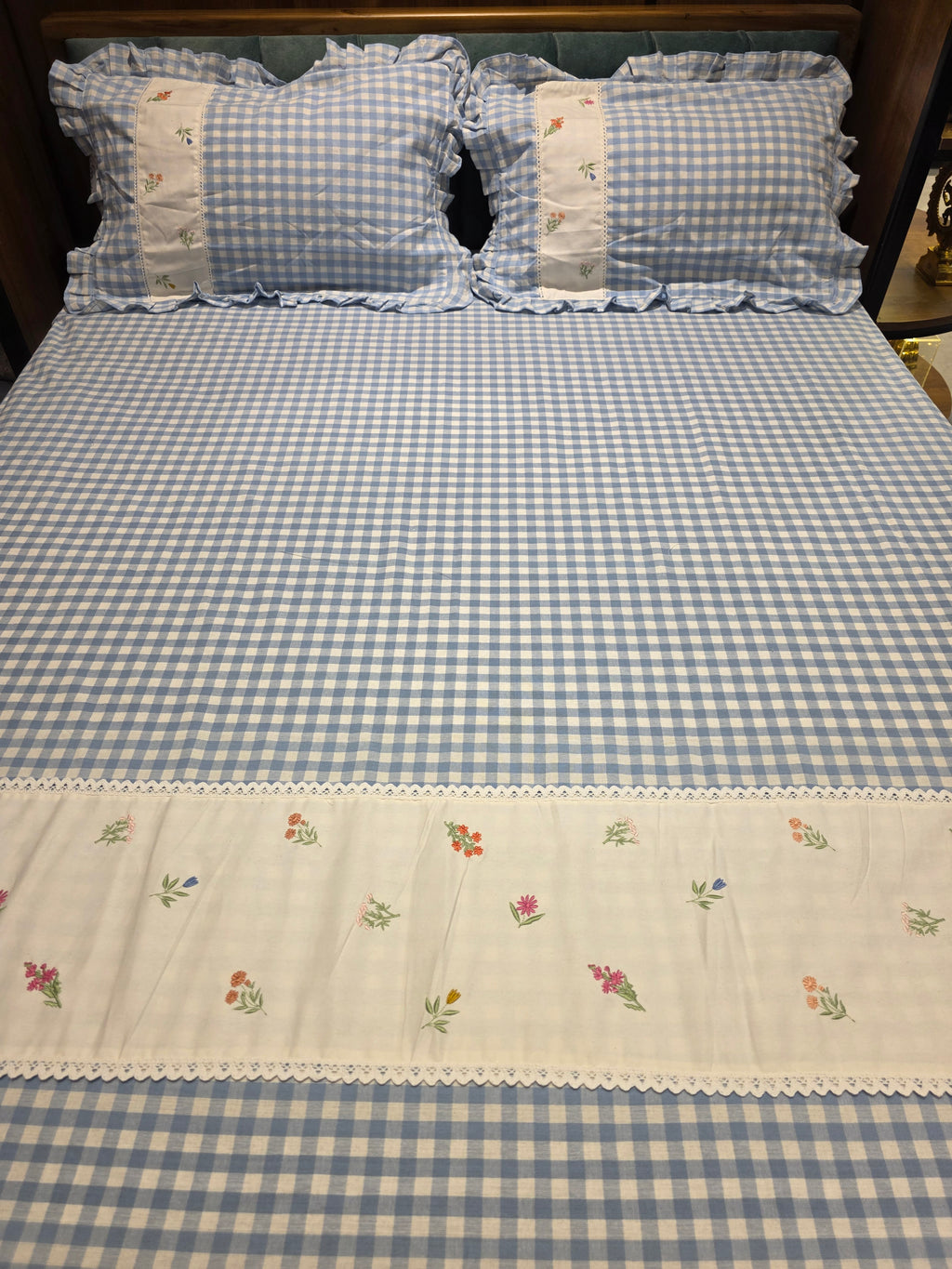 Gingham King Lace Bedsheet Set