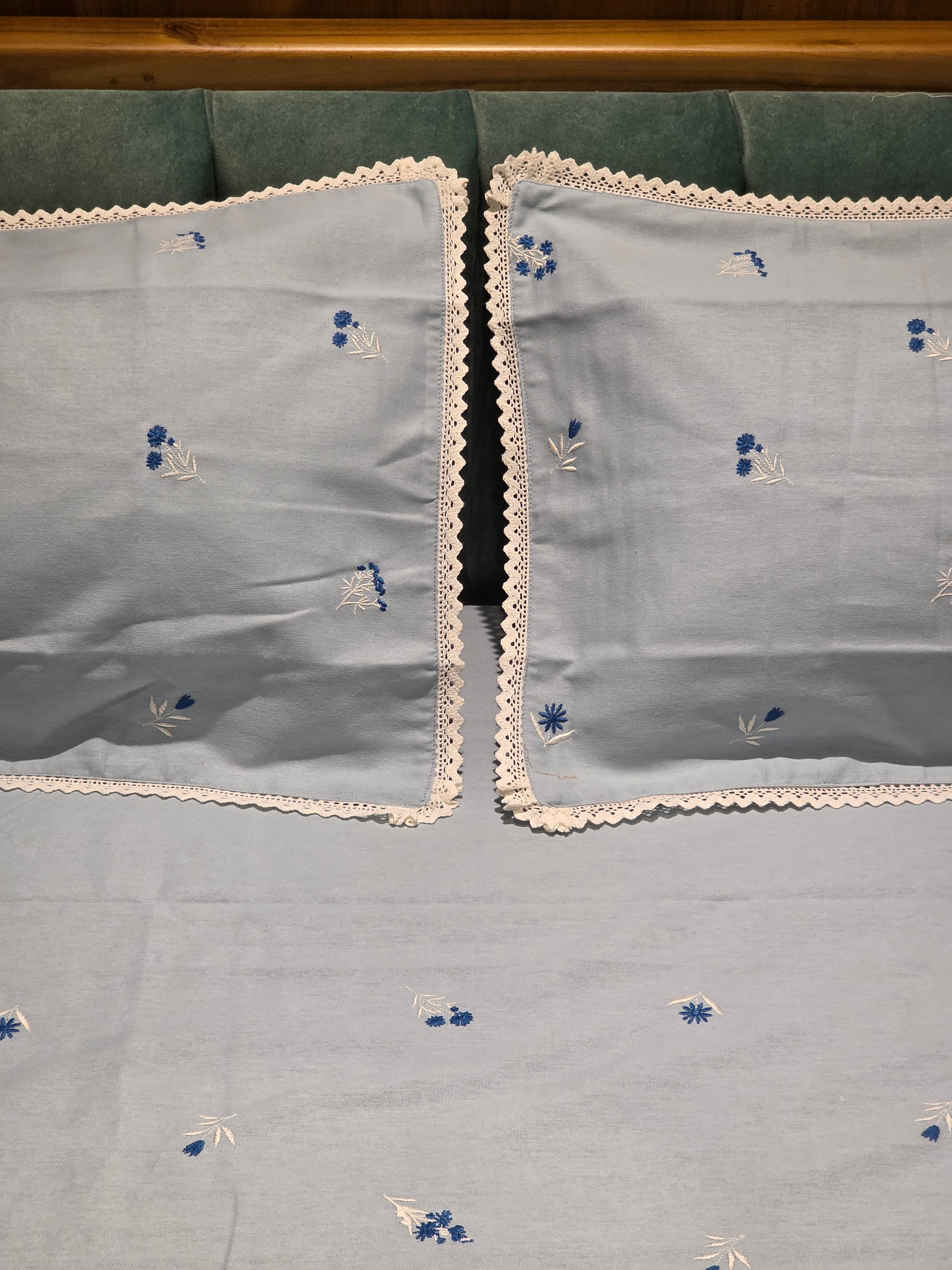 King Size Embroidered Lace Bedsheet Set