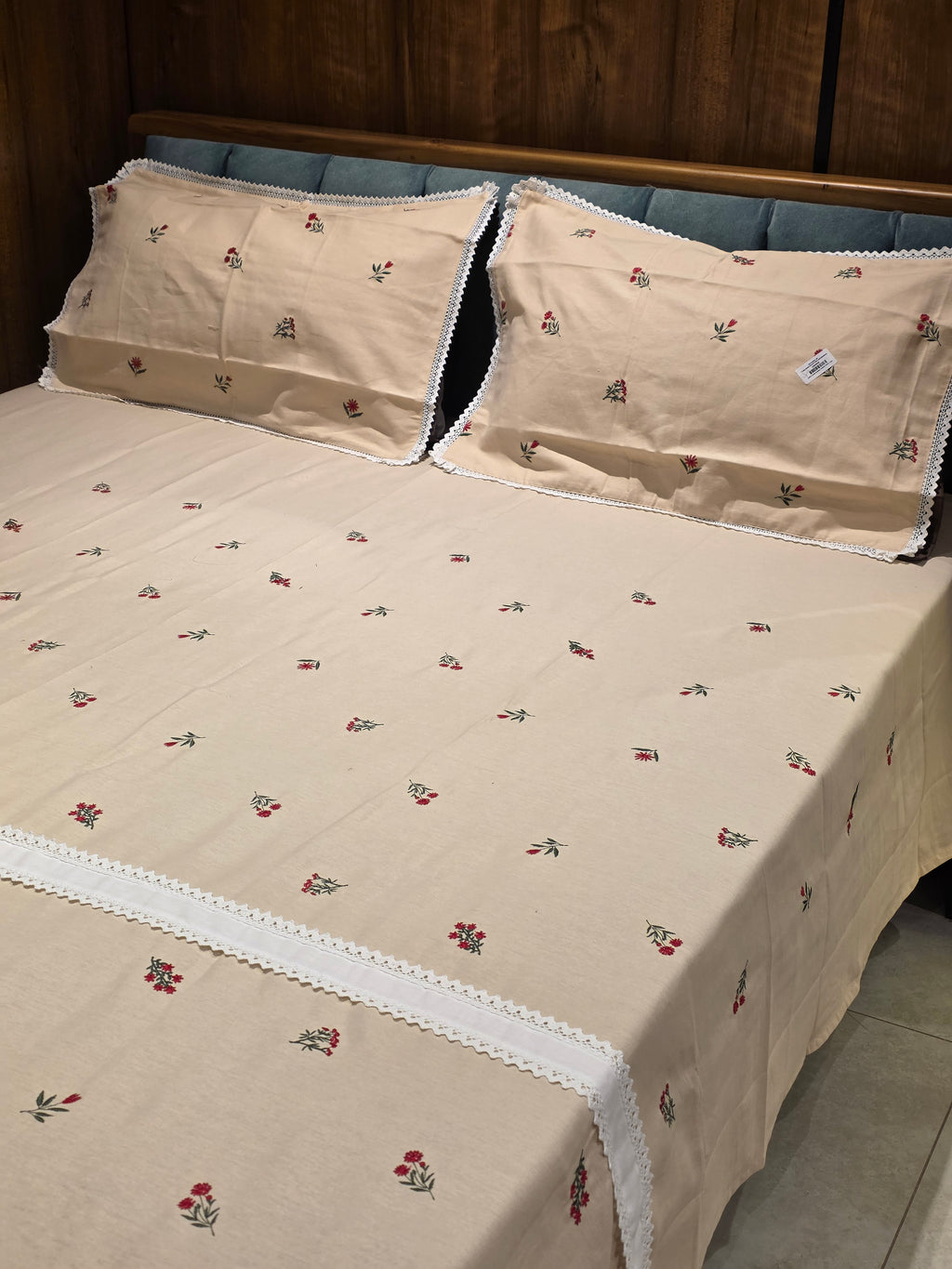 King Size Embroidered Lace Bedsheet Set