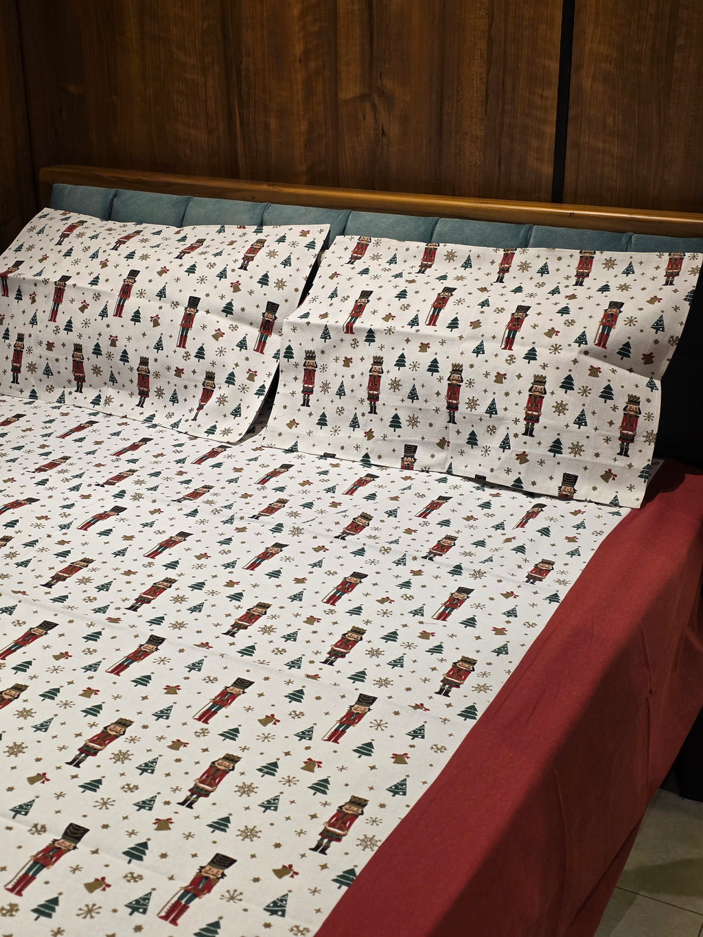 Xmas Theme Bedsheets