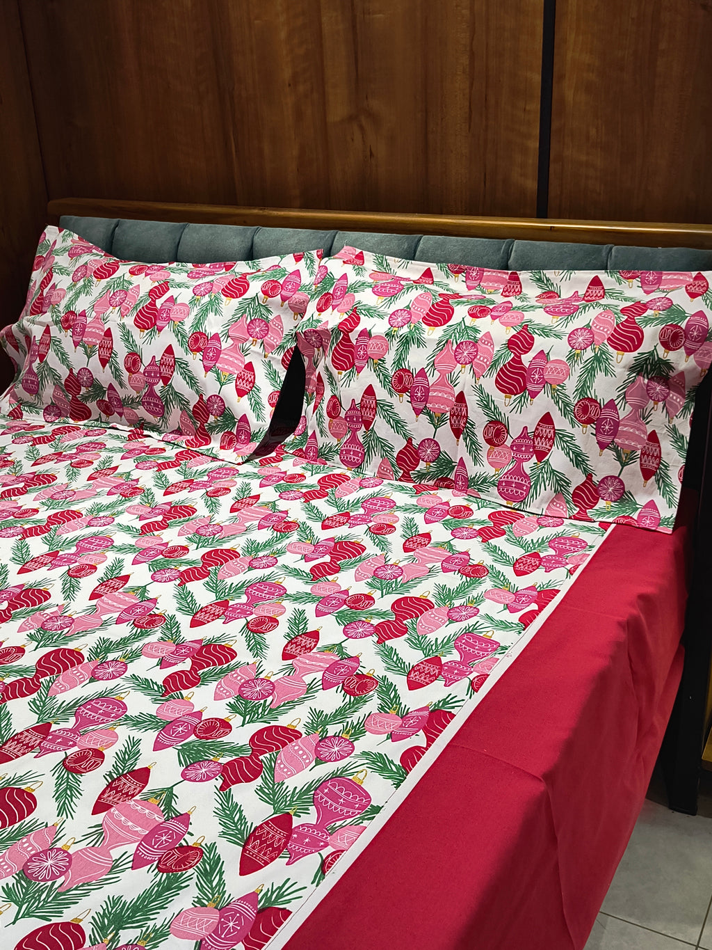 Xmas Theme King Size Bedsheets