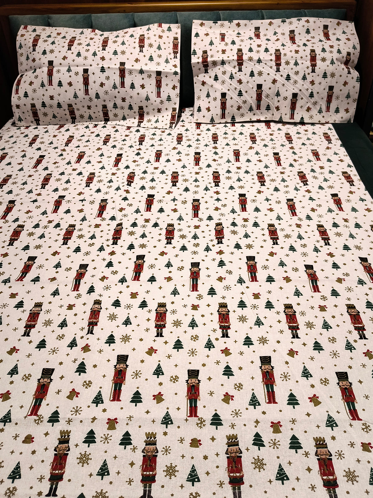 Xmas Theme King Size Bedsheets