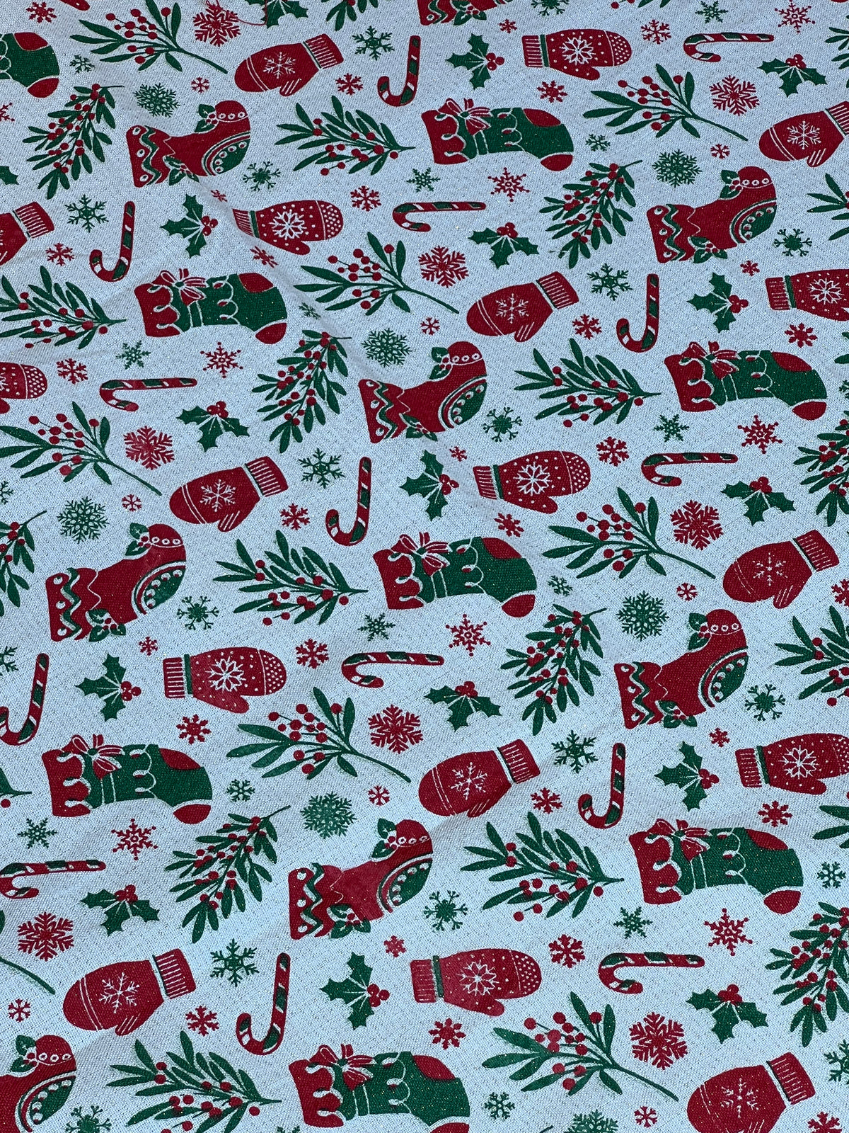 XMAS THEME 6 SEATER TABLE CLOTH