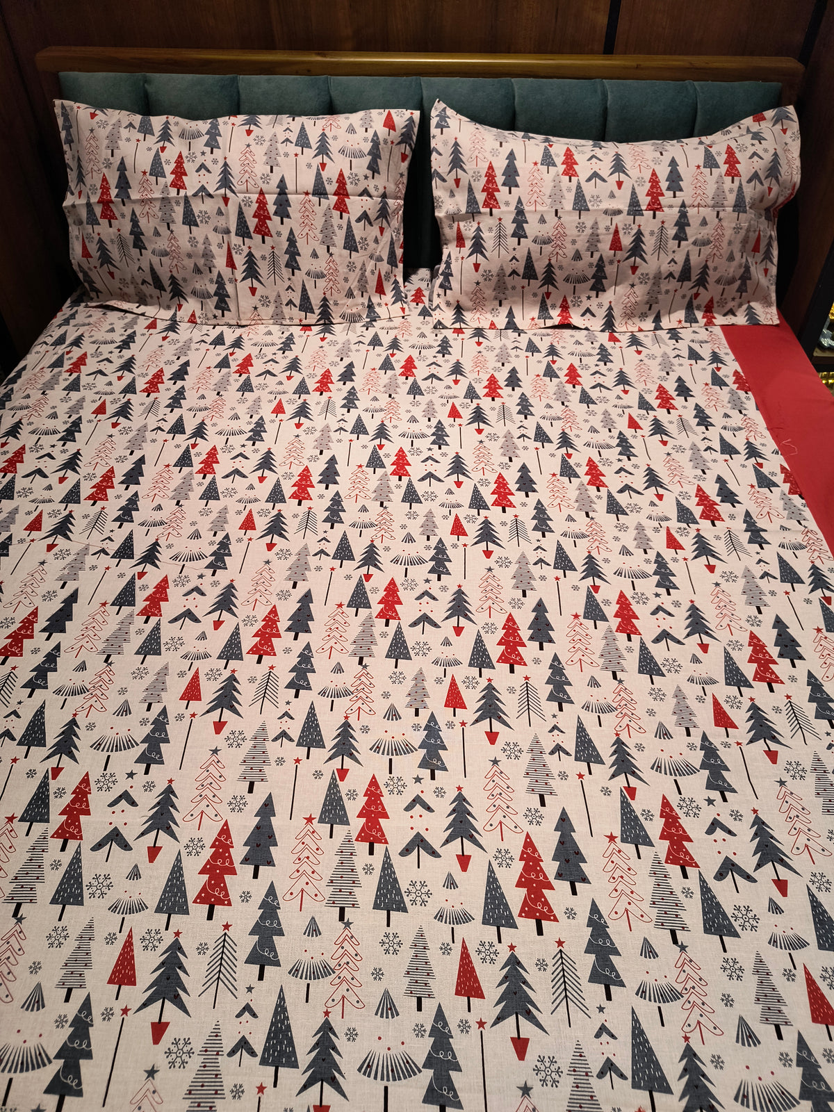 XMAS THEME KING SIZE BEDSHEETS