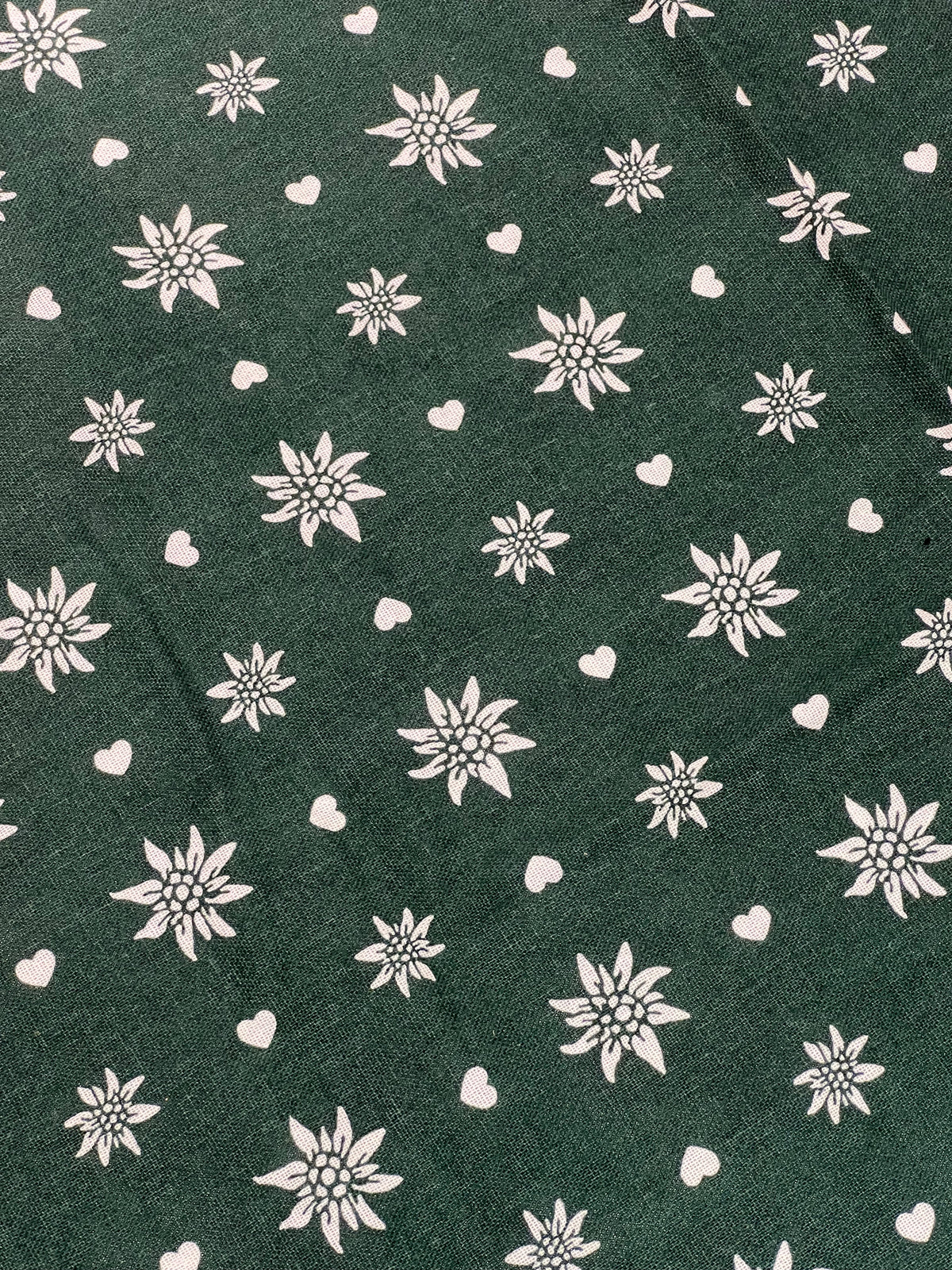 XMAS THEME 6 SEATER TABLE CLOTH