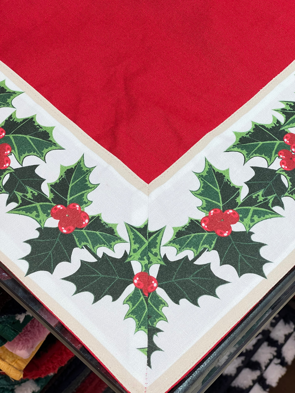 XMAS THEME 6 SEATER TABLE CLOTH