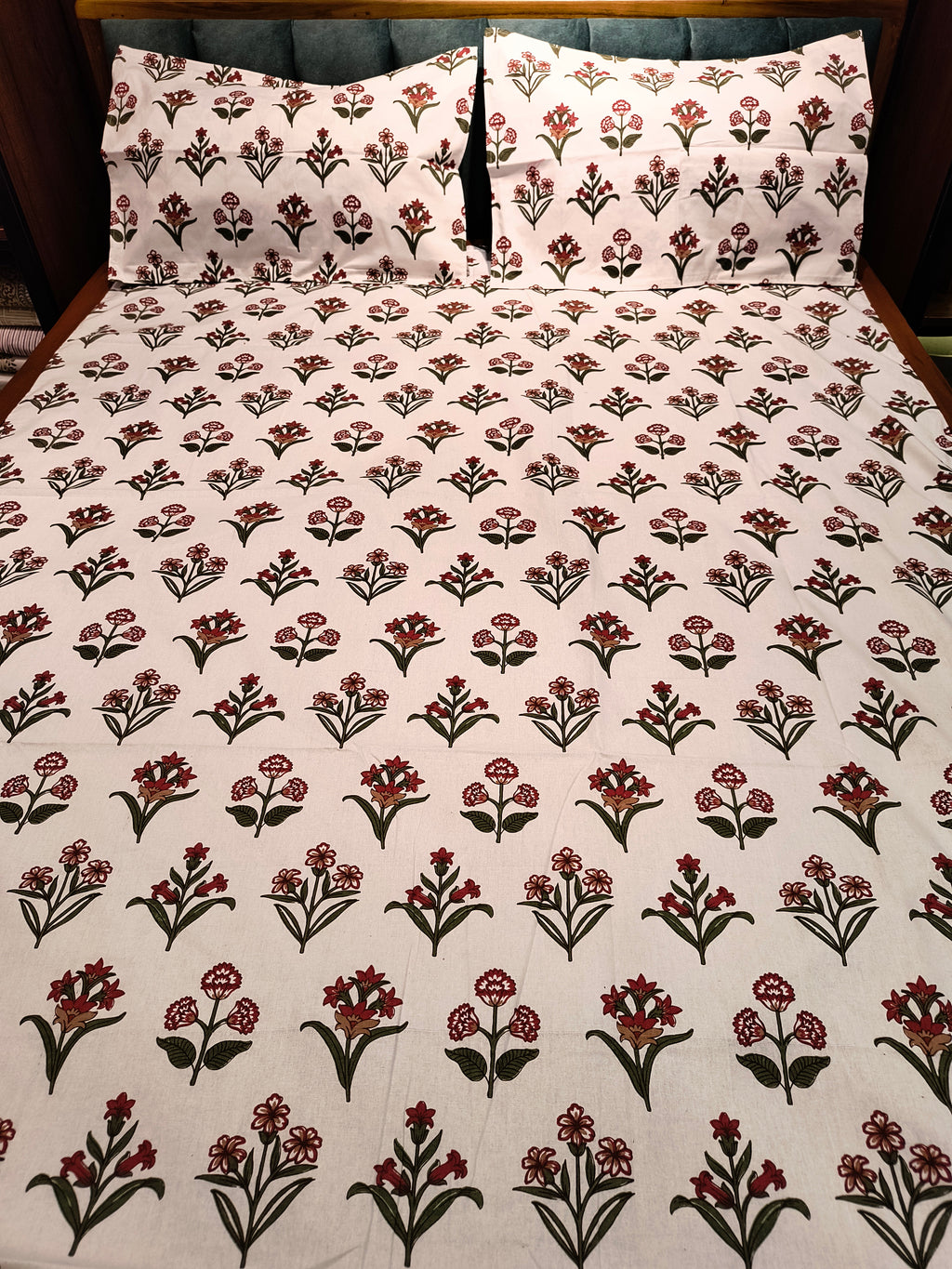 Queen Border Bedsheet Set