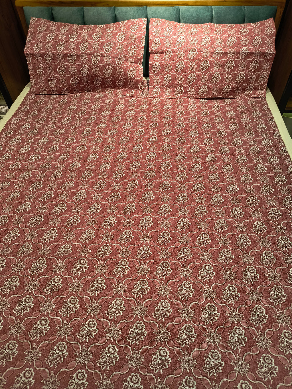 Queen Border Bedsheet Set