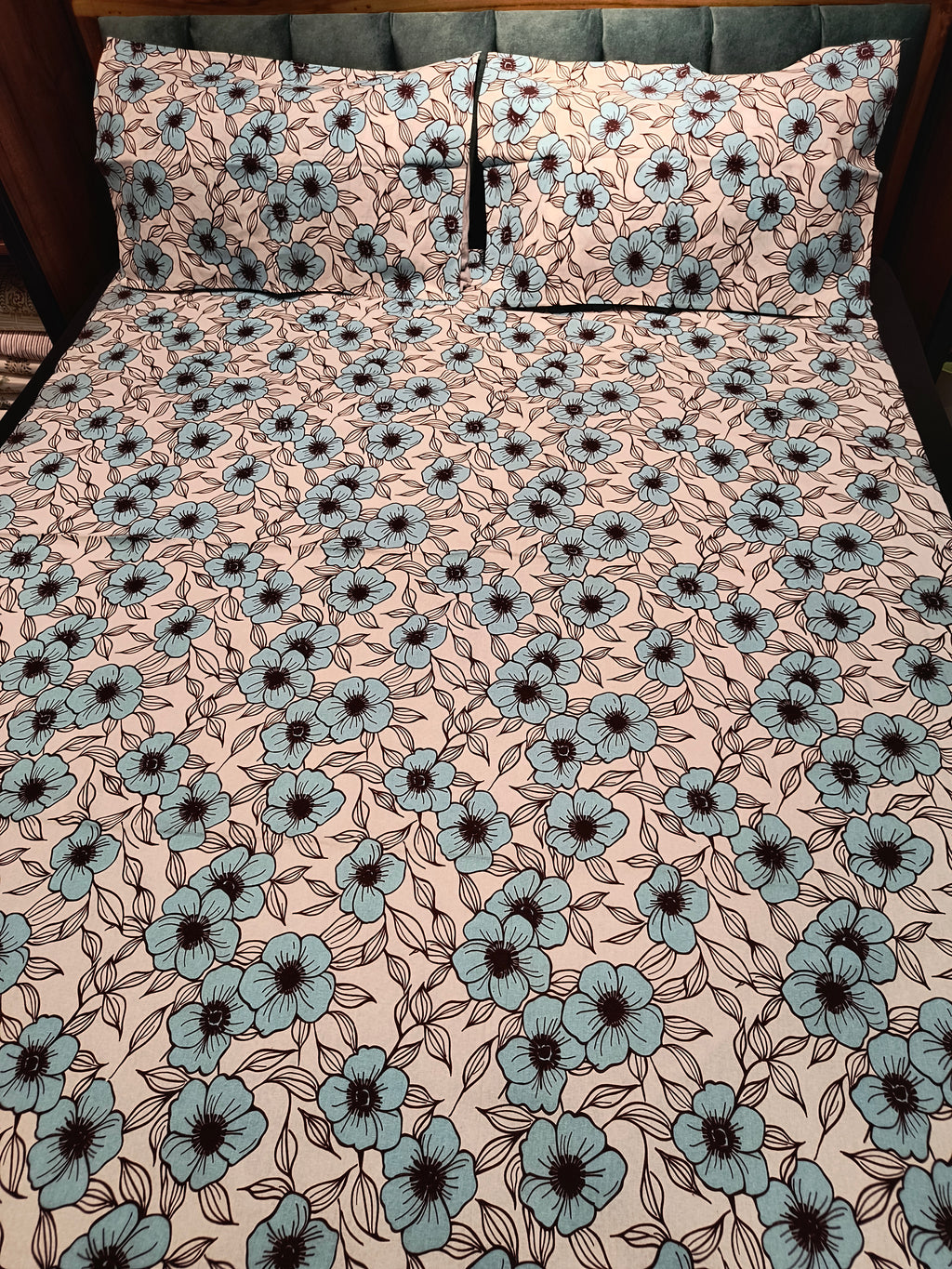 Queen Border Bedsheet Set