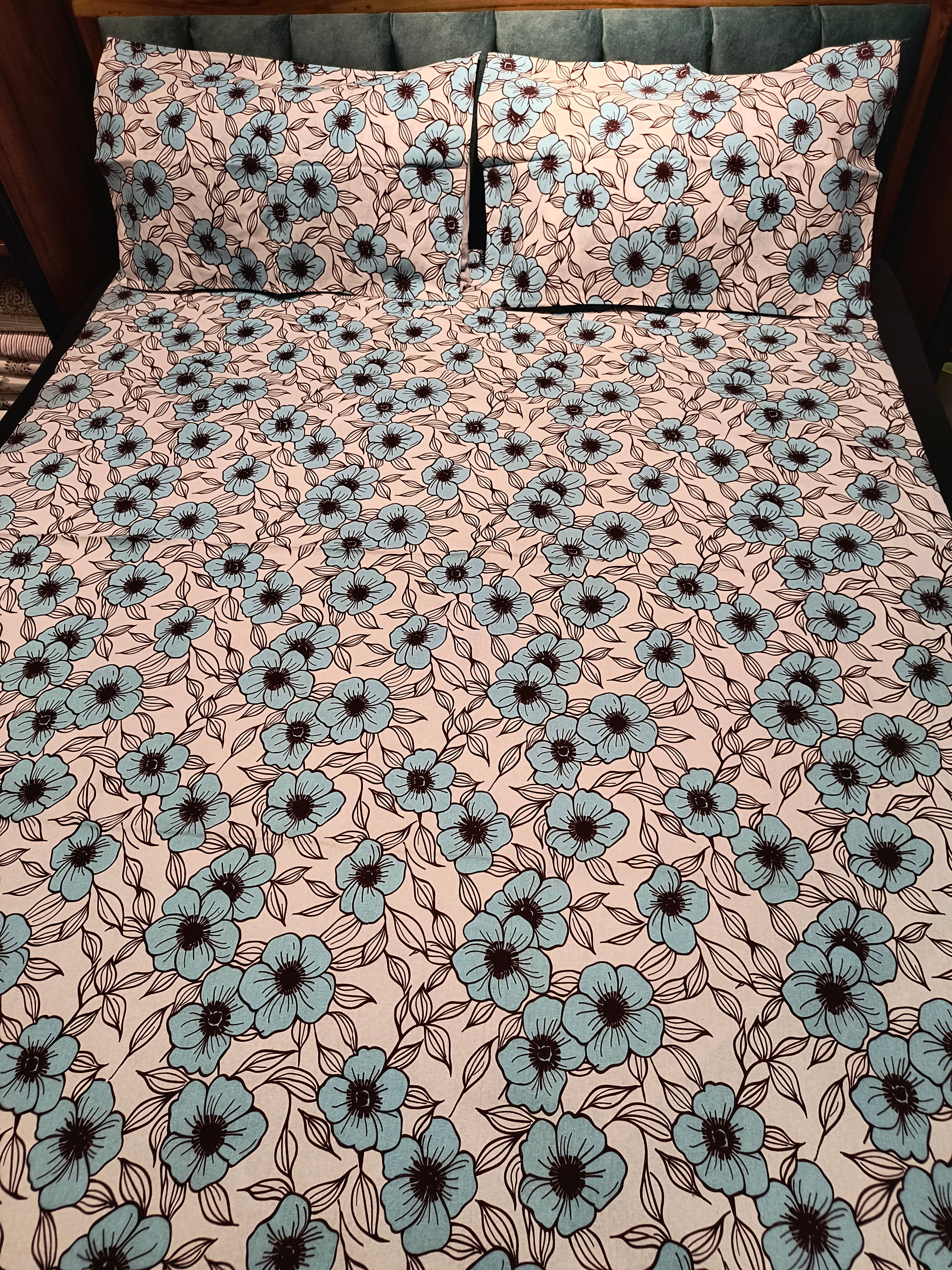 Queen Border Bedsheet Set