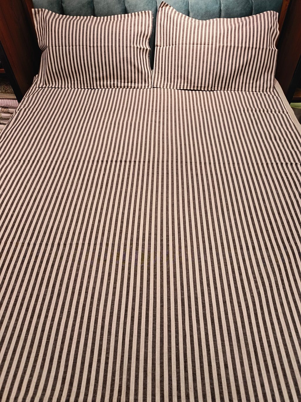 Queen Border Bedsheet Set
