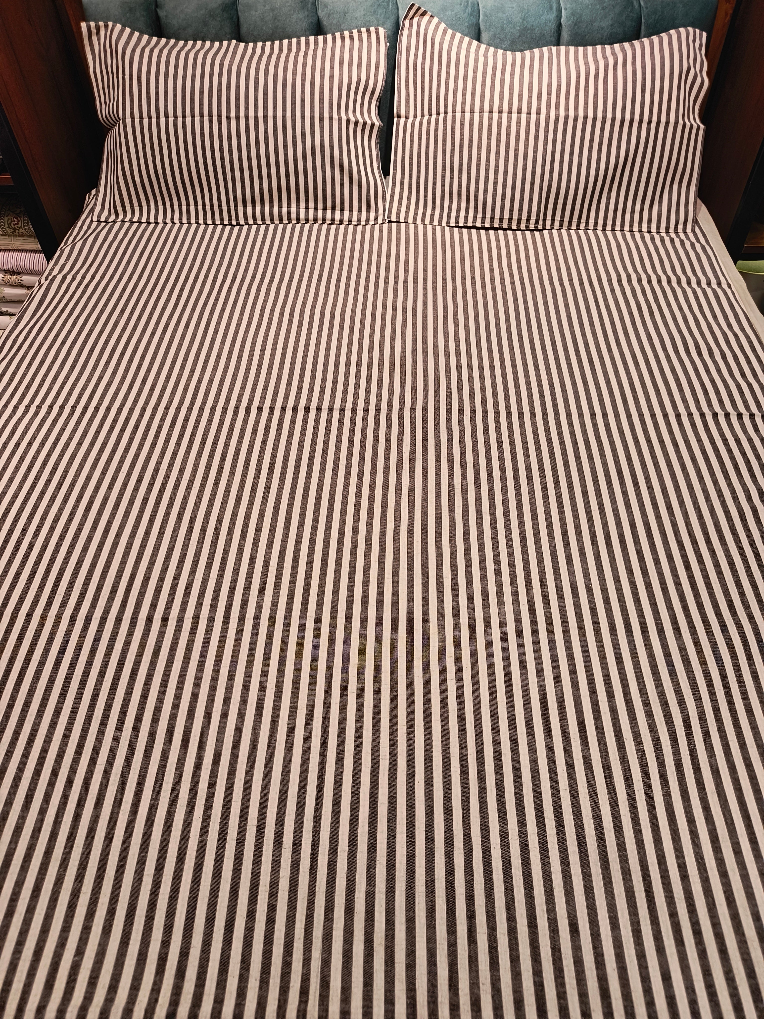 Queen Border Bedsheet Set