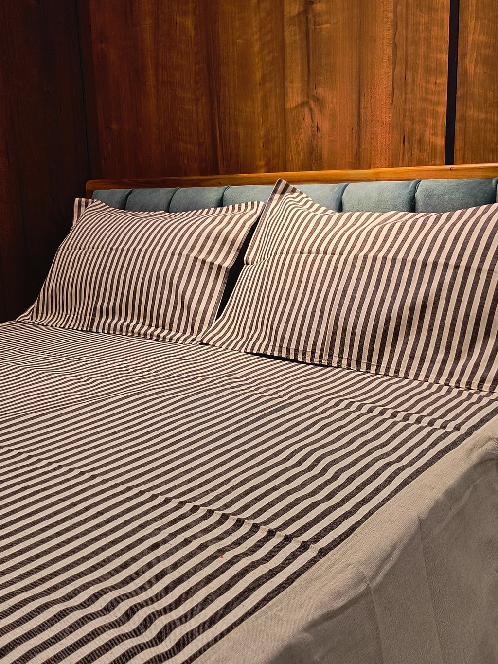 Queen Border Bedsheet Set