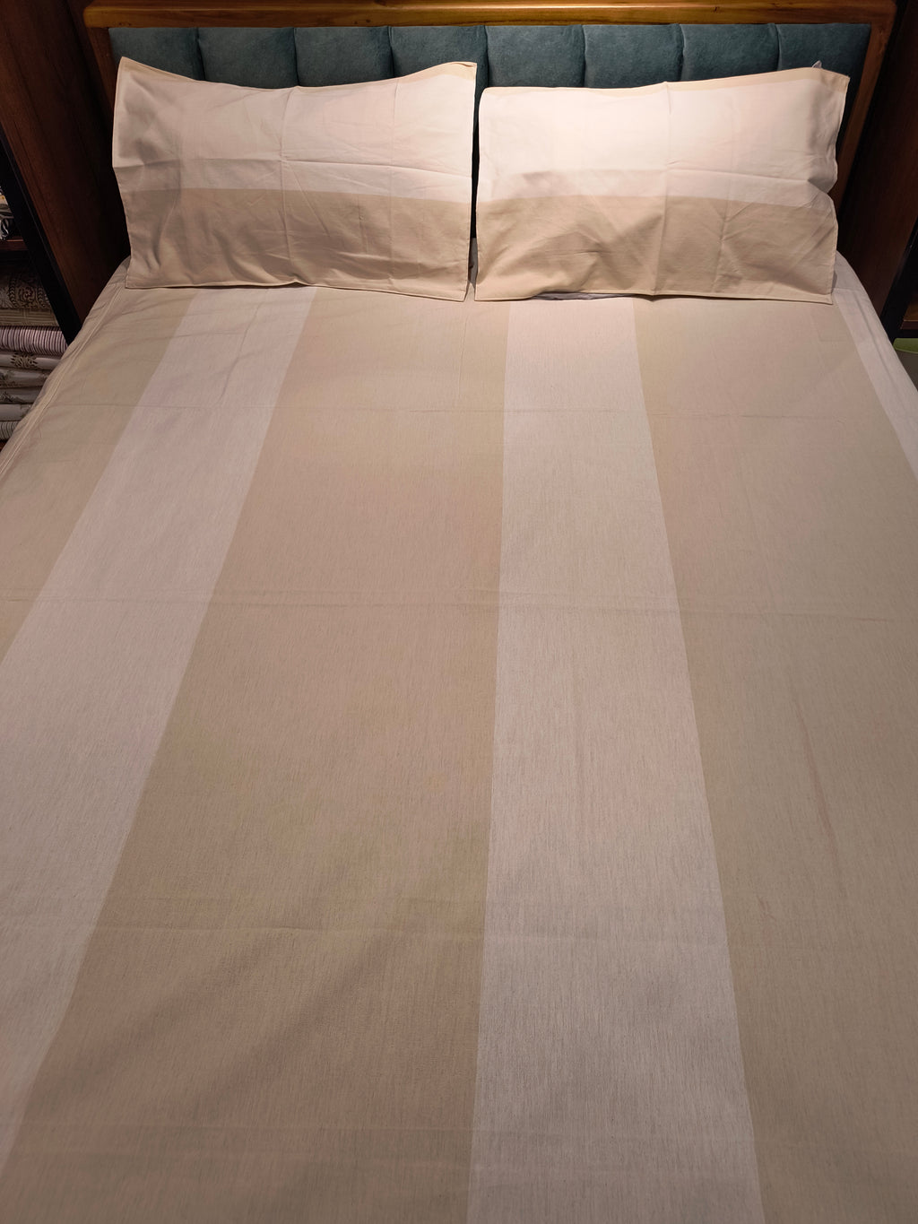 Queen Border Bedsheet Set