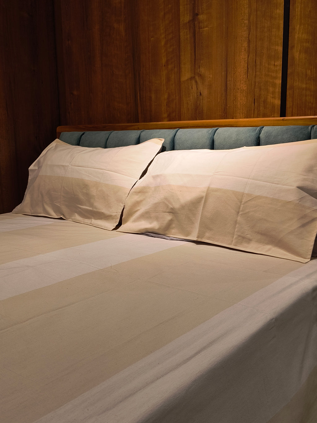 Queen Border Bedsheet Set