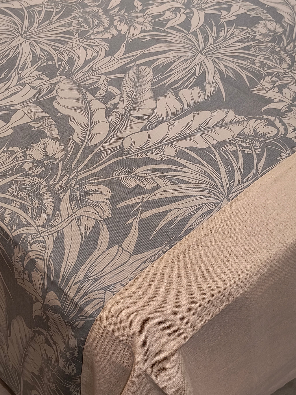 Queen Border Bedsheet Set