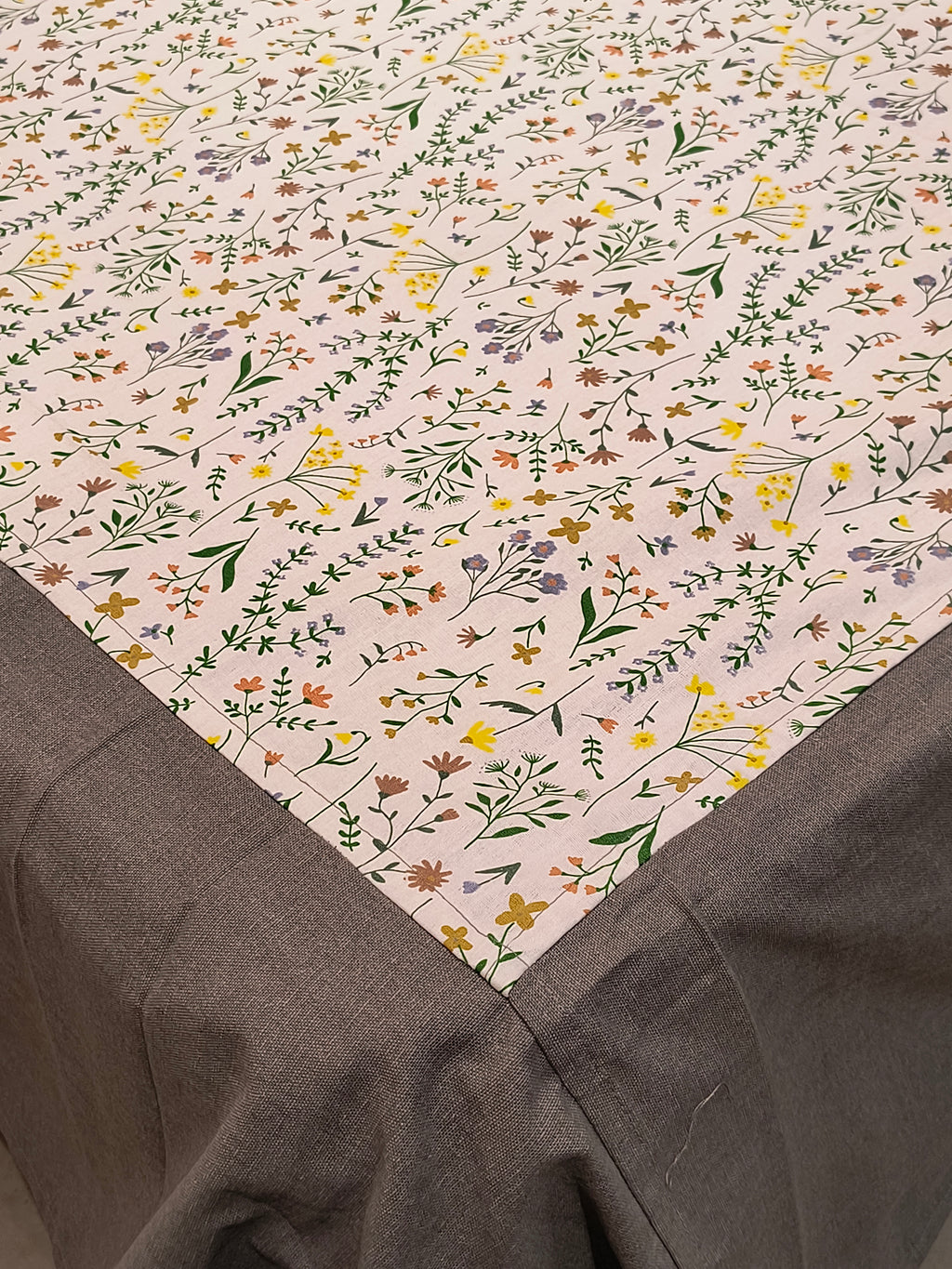 Queen Border Bedsheet Set