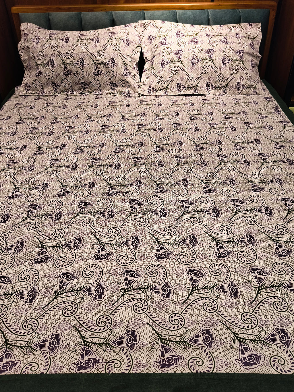 Queen Border Bedsheet Set