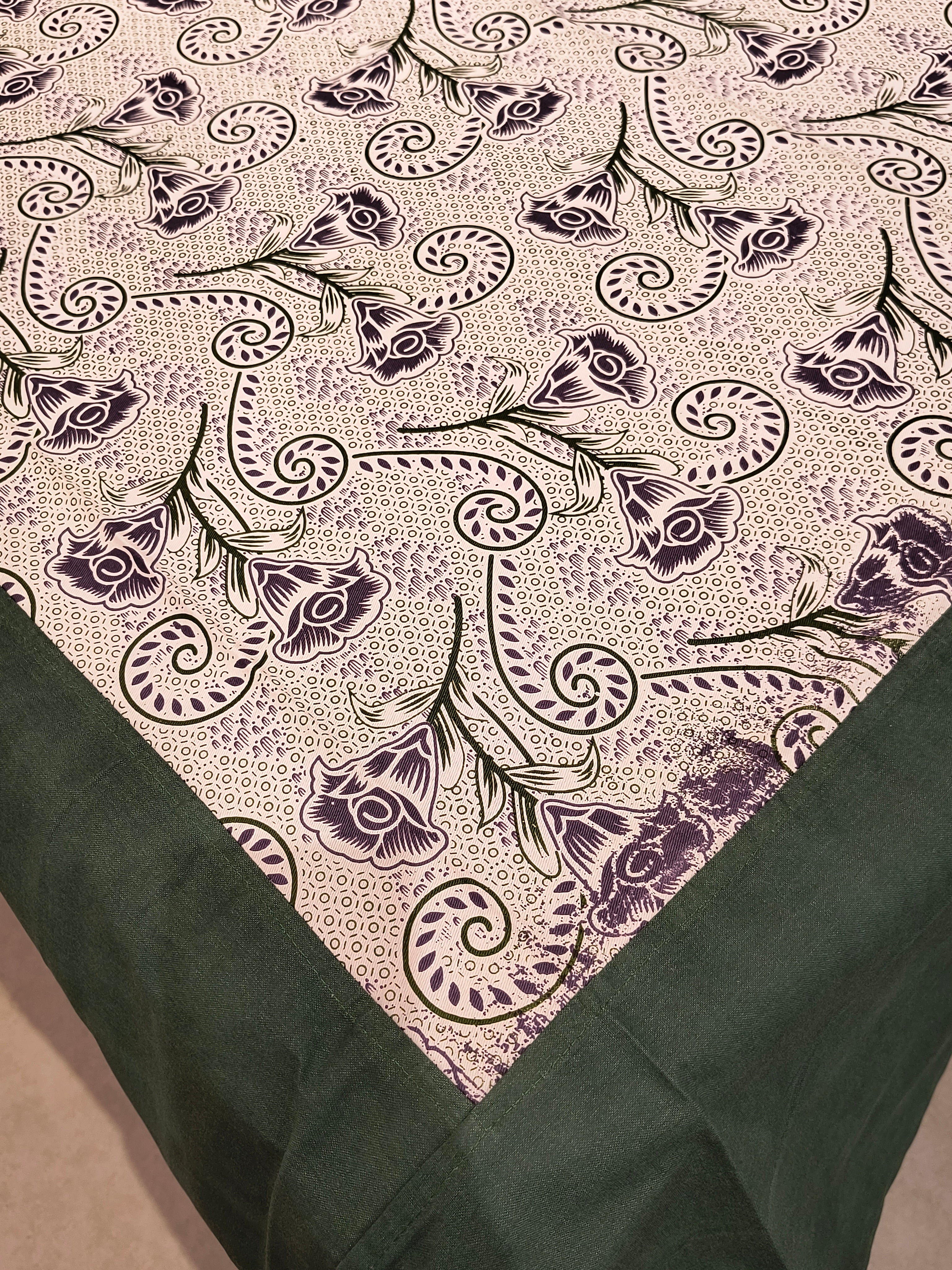 Queen Border Bedsheet Set