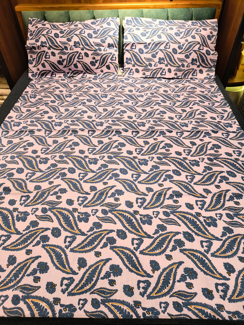 Queen Border Bedsheet Set