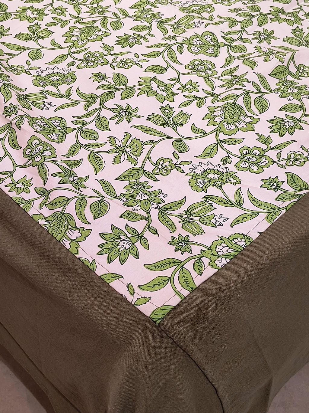 Queen Border Bedsheet Set