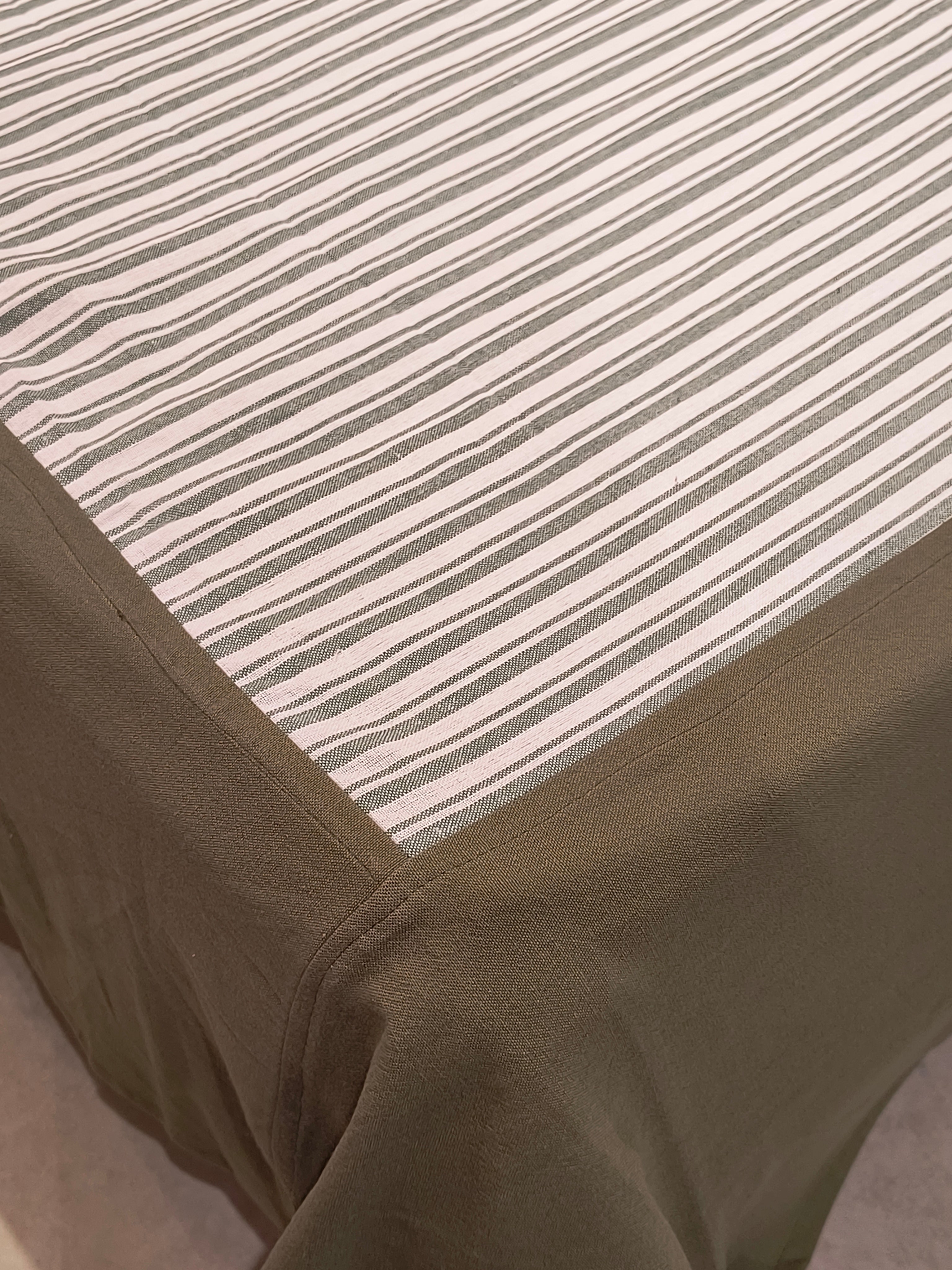 Queen Border Bedsheet Set