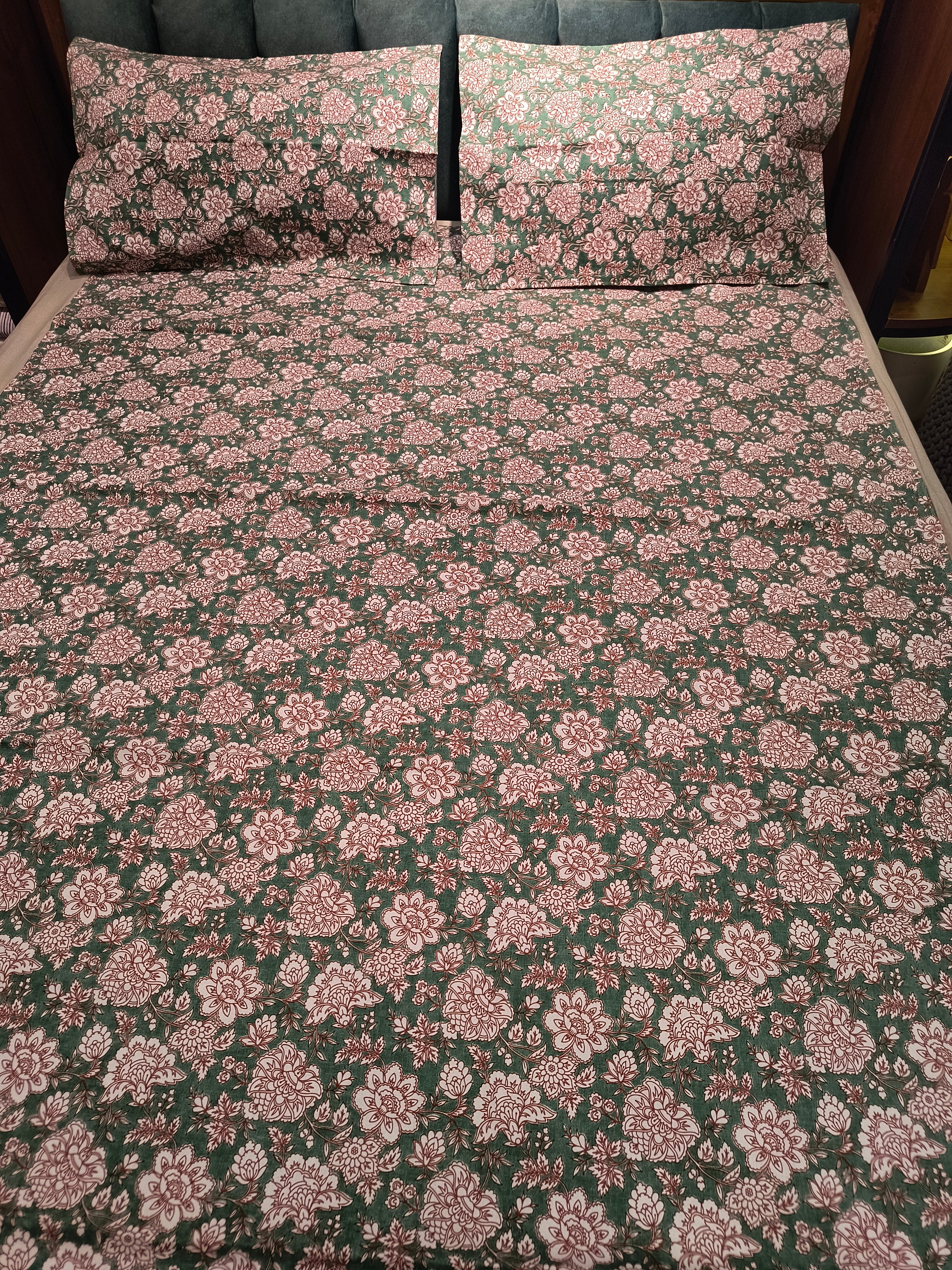 Queen Border Bedsheet Set