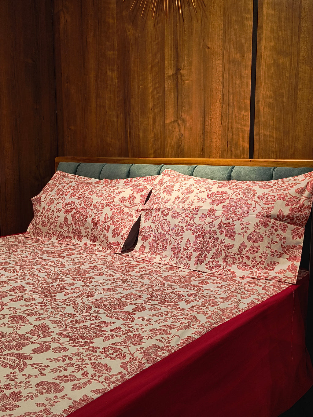 Queen Border Bedsheet Set