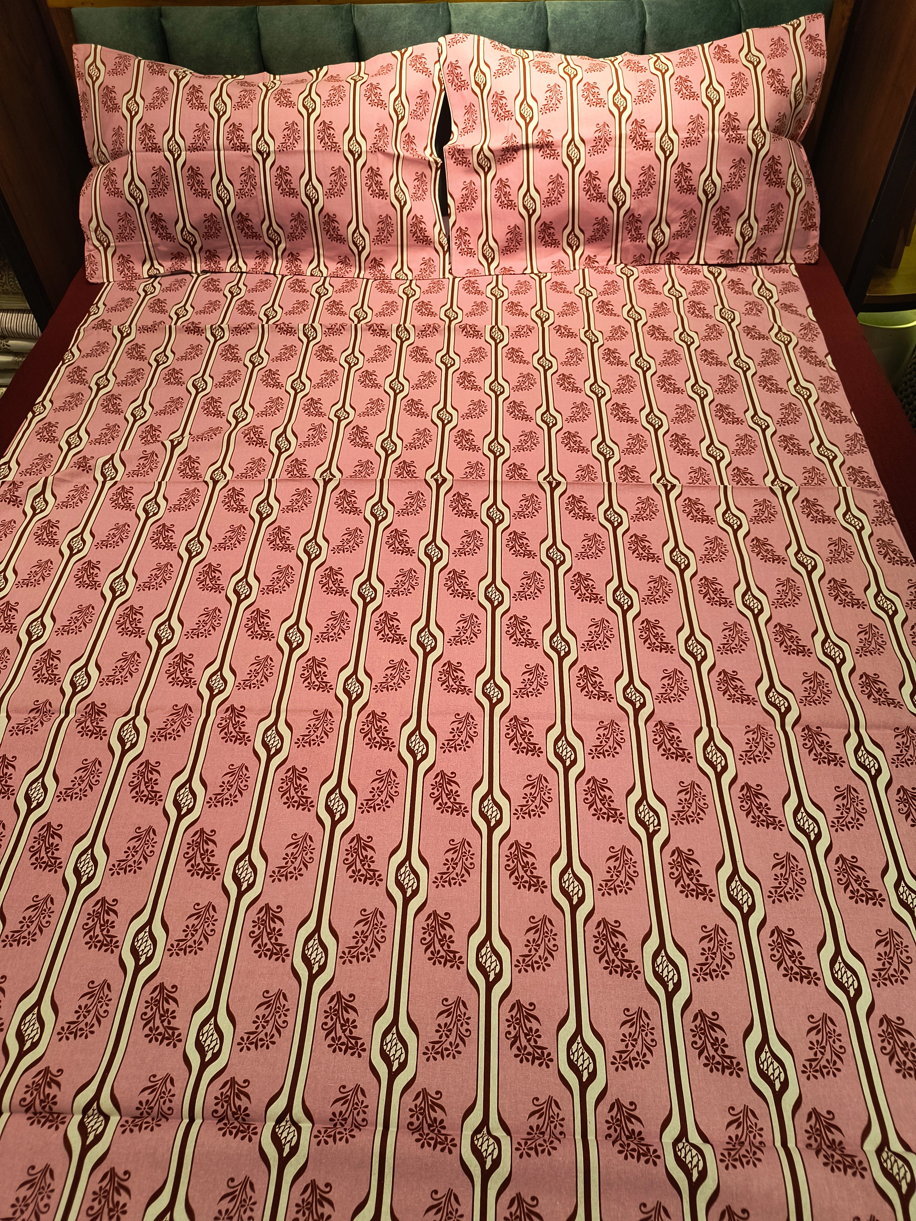 Queen Border Bedsheet Set