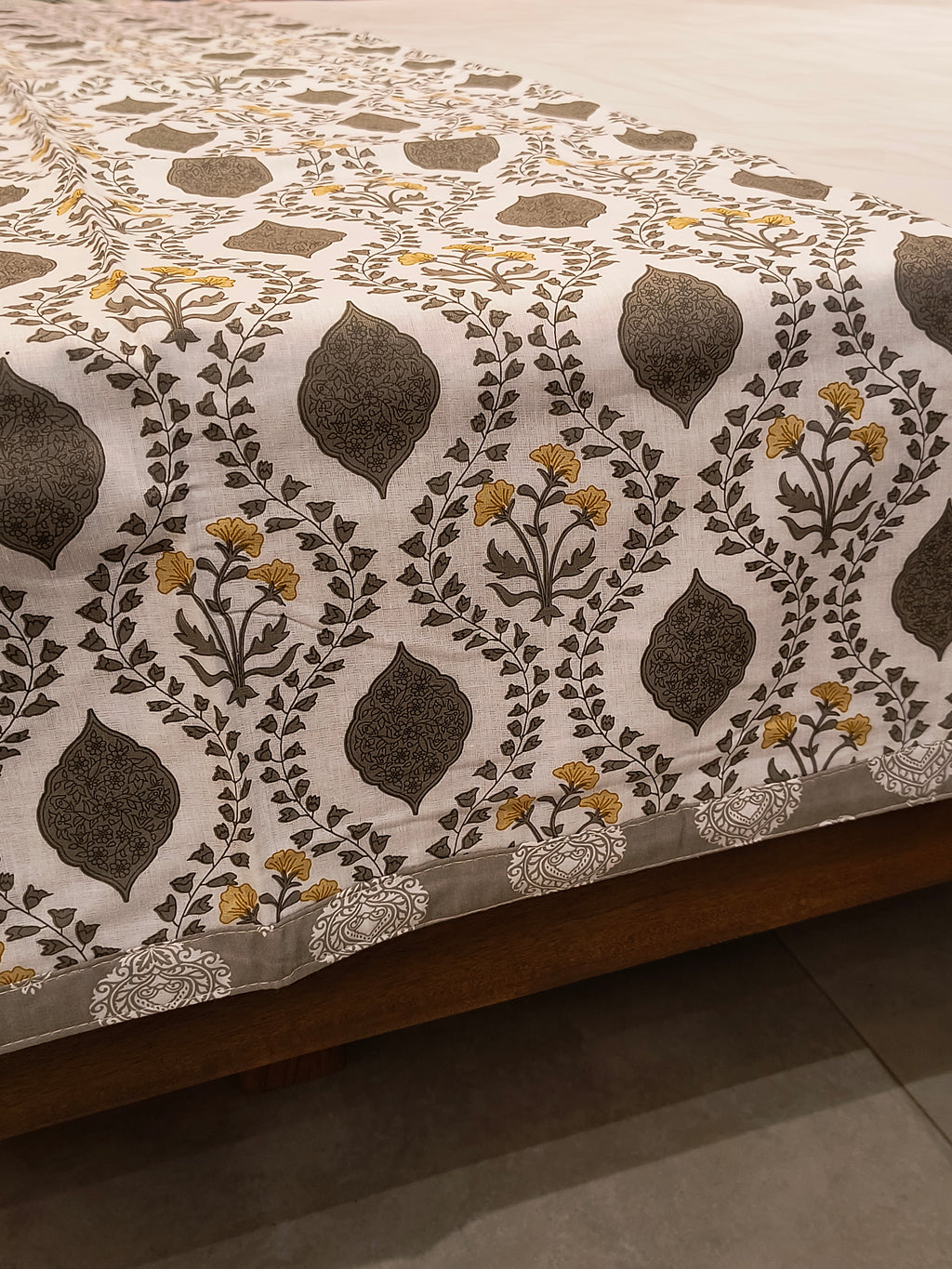 Reversible Single Dohar