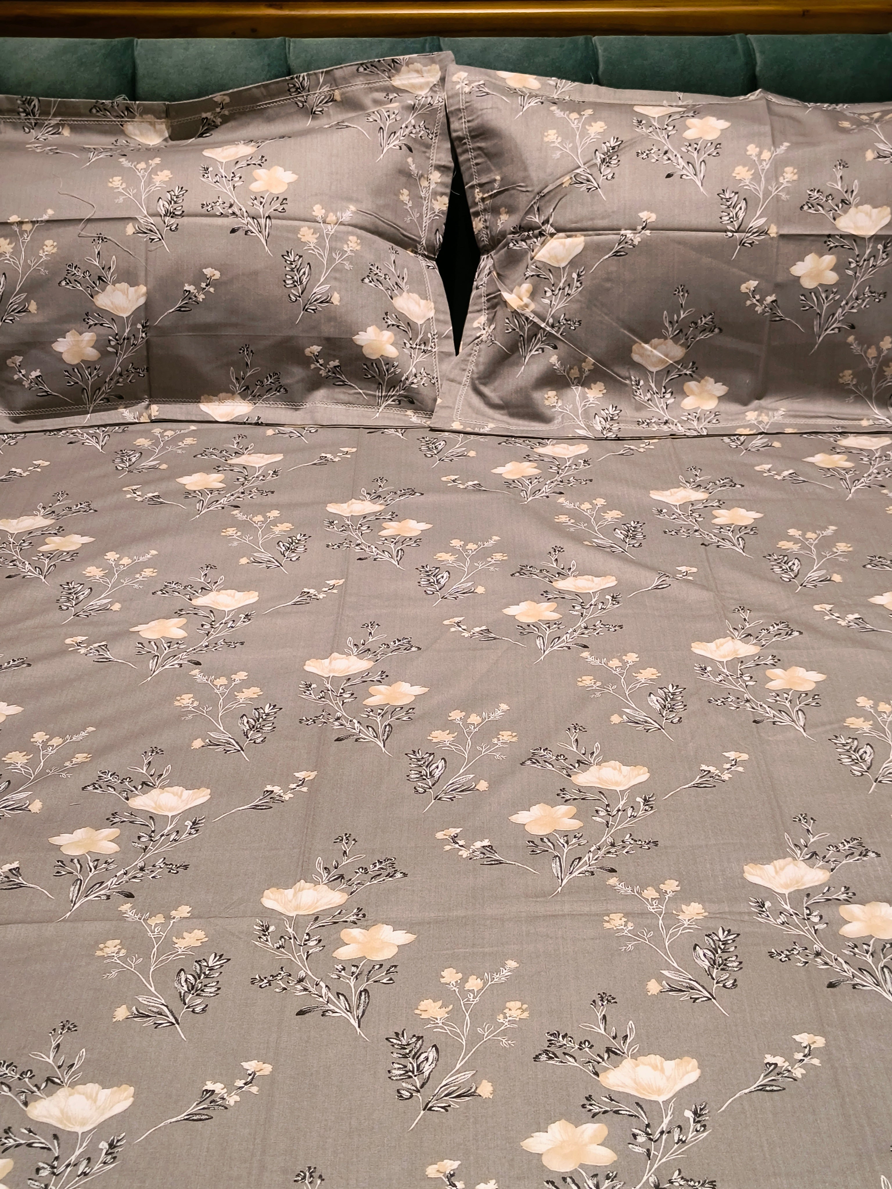 Soft Cotton King Size Bedsheet Set