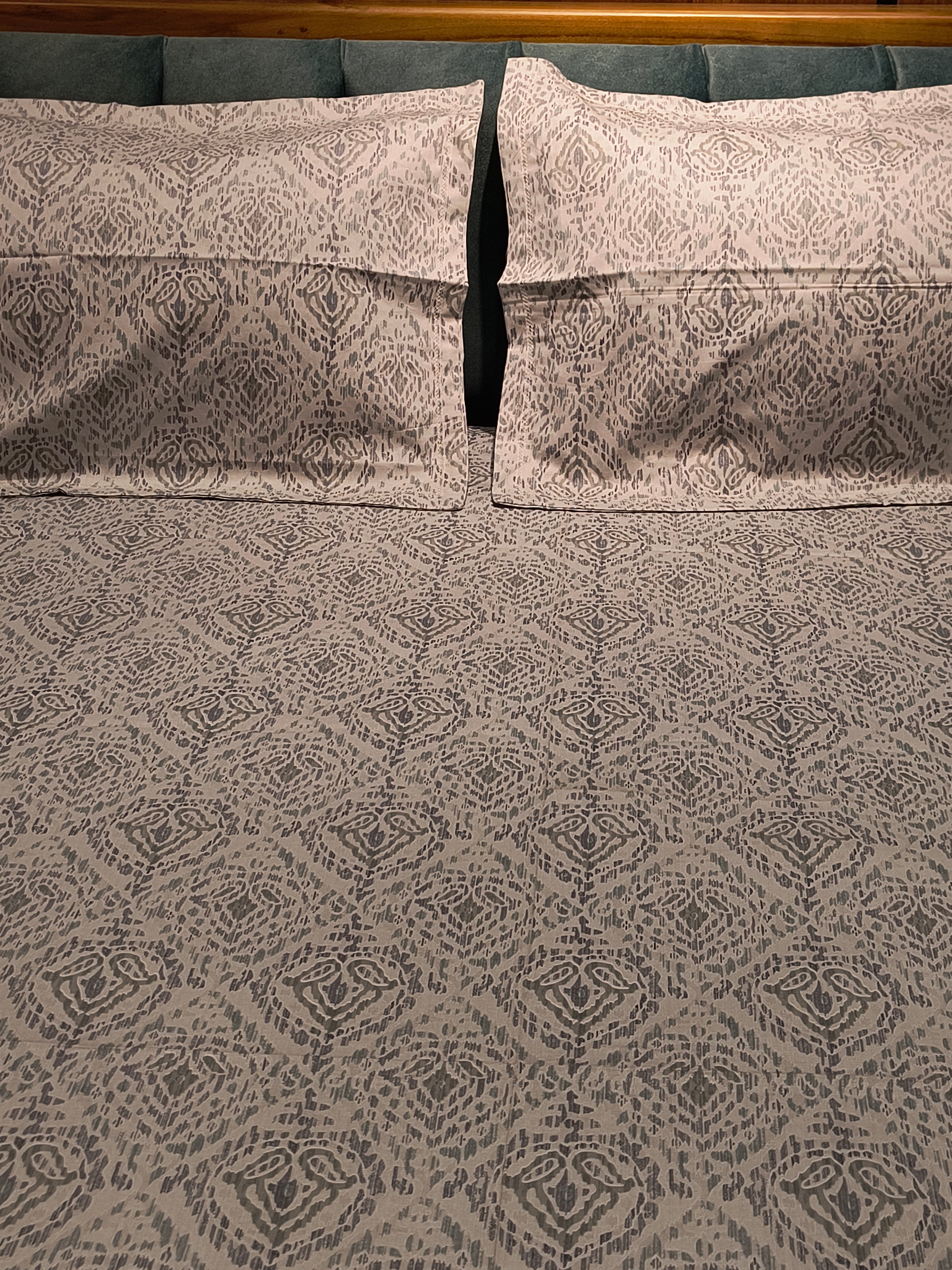 Soft Cotton King Size Bedsheet Set