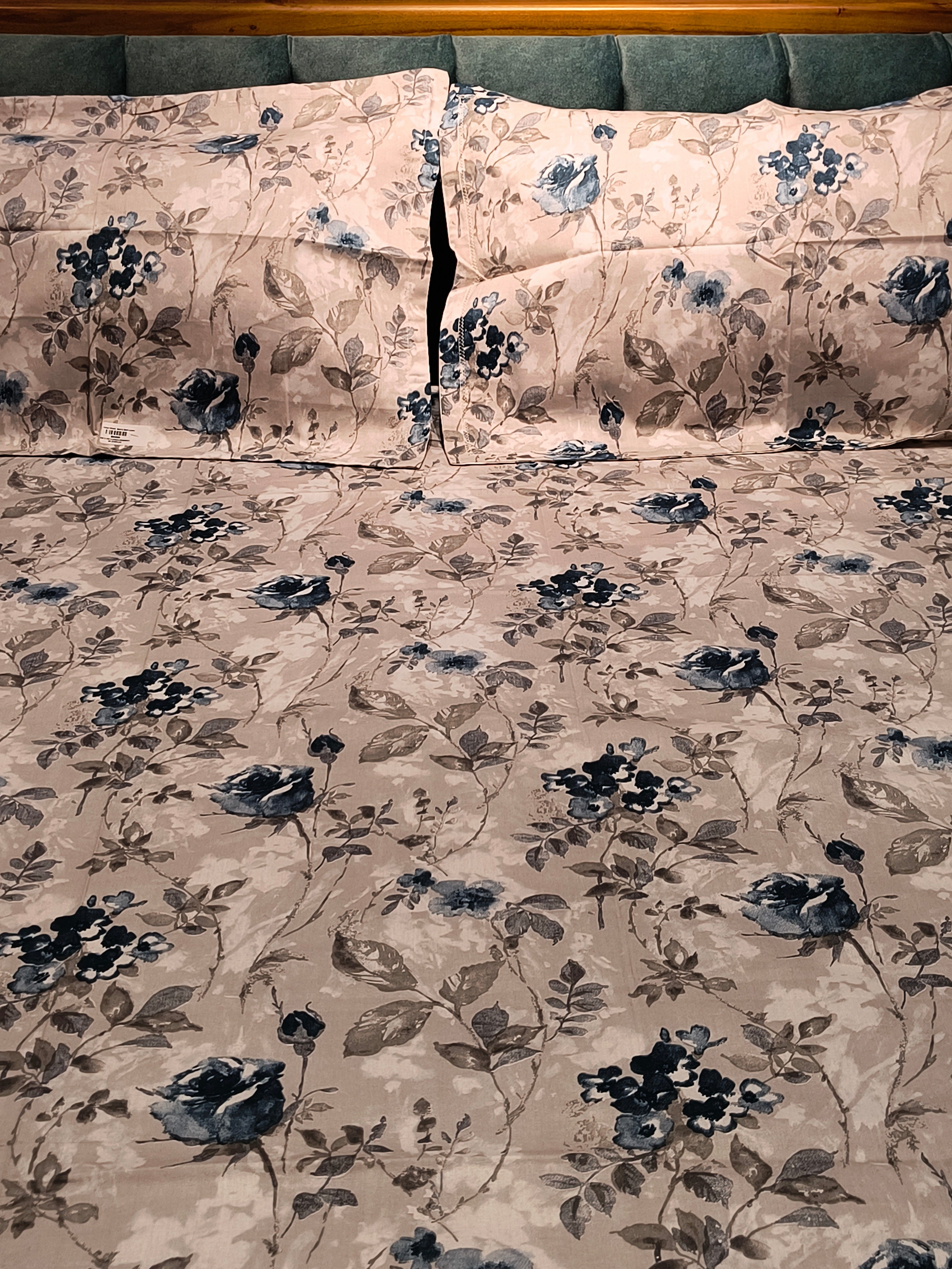 Soft Cotton King Size Bedsheet Set