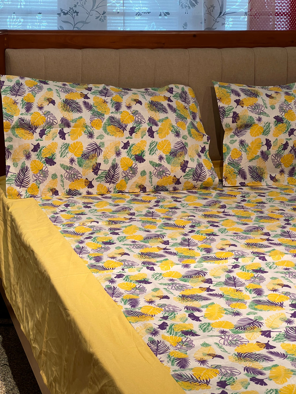 Queen Size Border Bedsheet