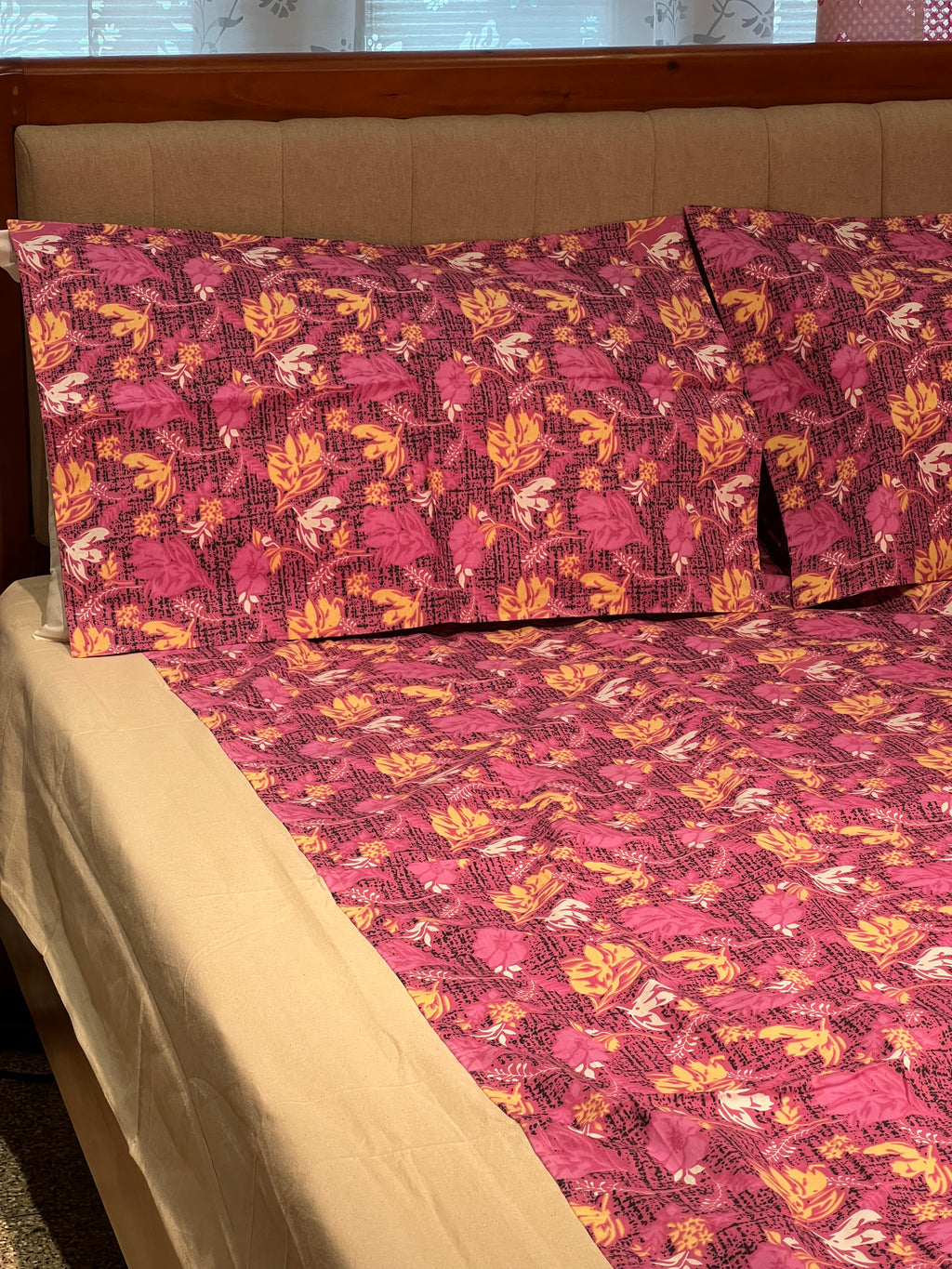 Queen Size Border Bedsheet