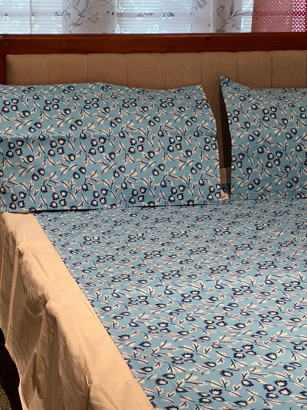 Queen Size Border Bedsheet