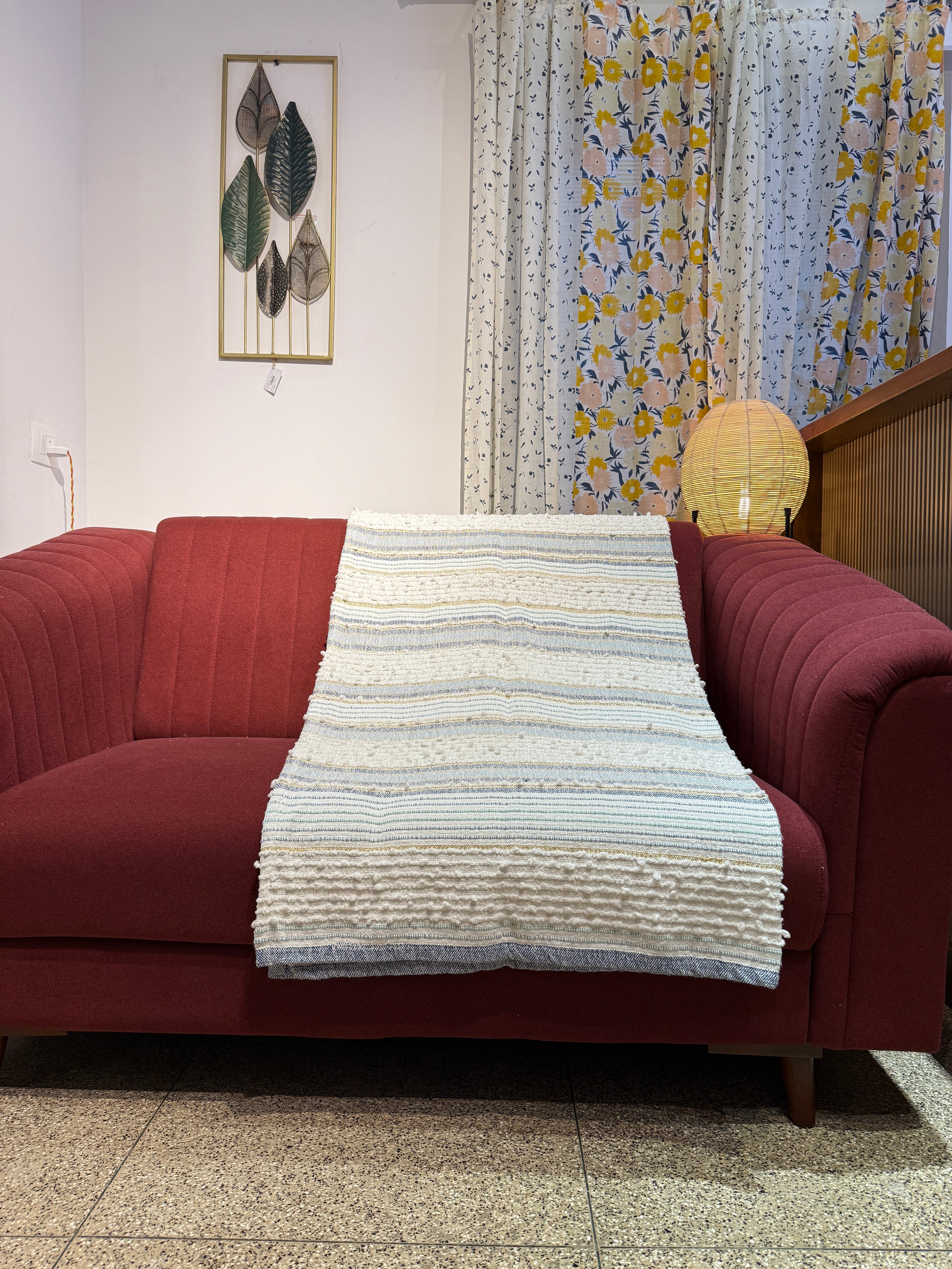 SOFA THROW WHITE AND BLUE