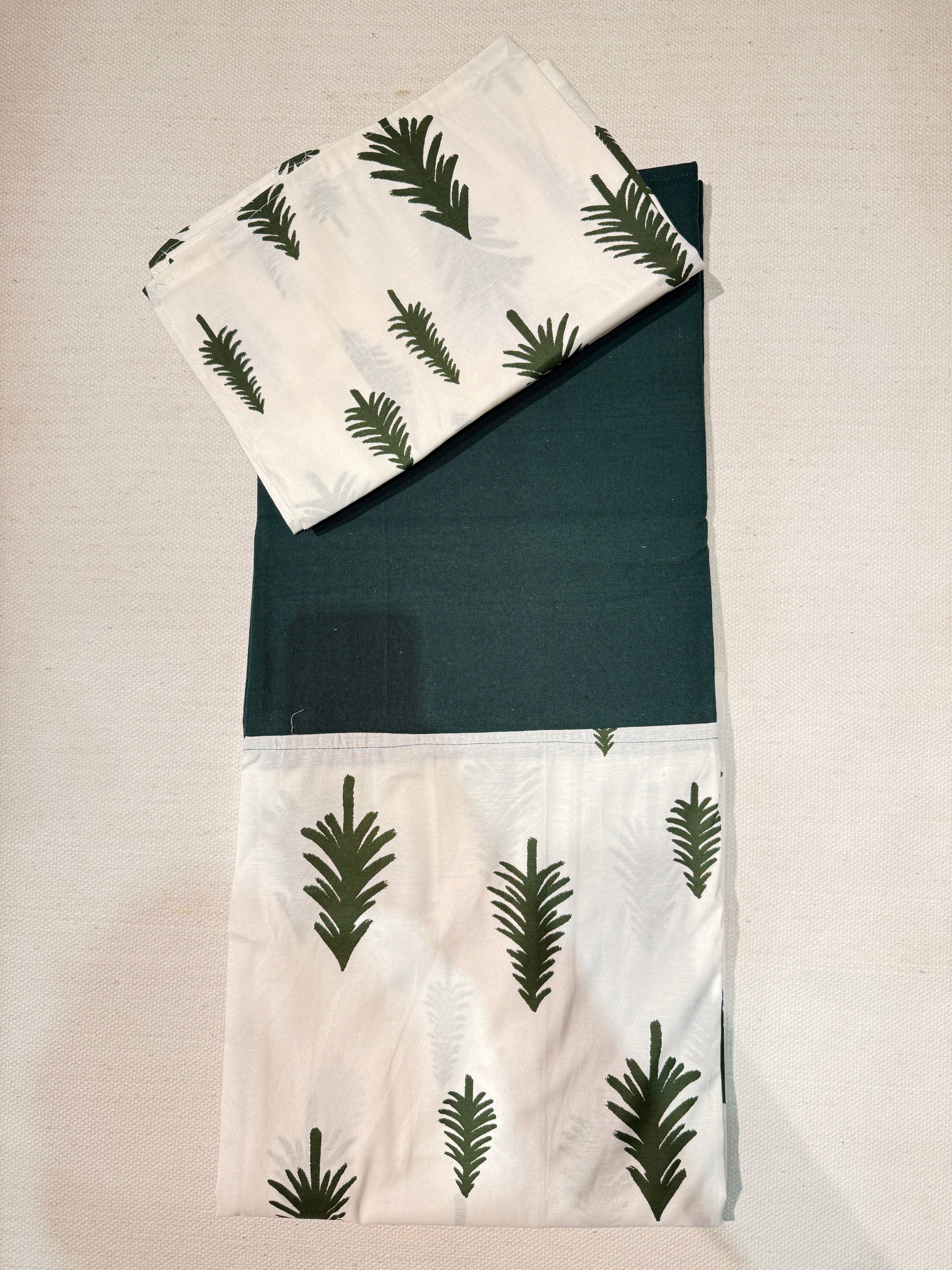 KING SIZE BEDSHEET CHRISTMAS PRINT