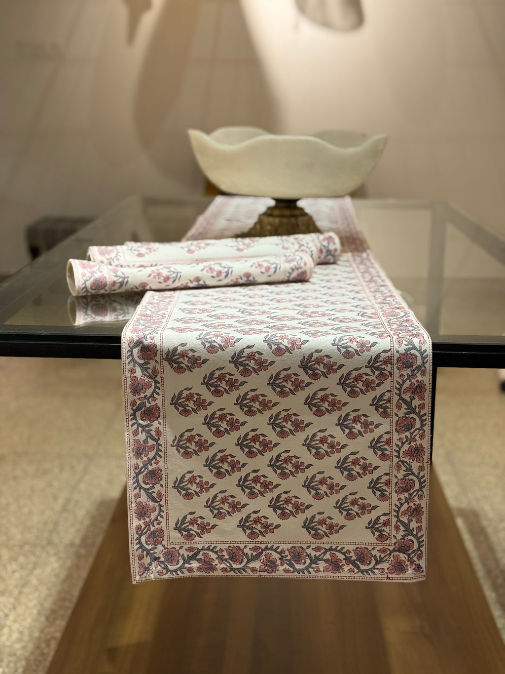 Table Runner and Matching 6-piece Mat Set