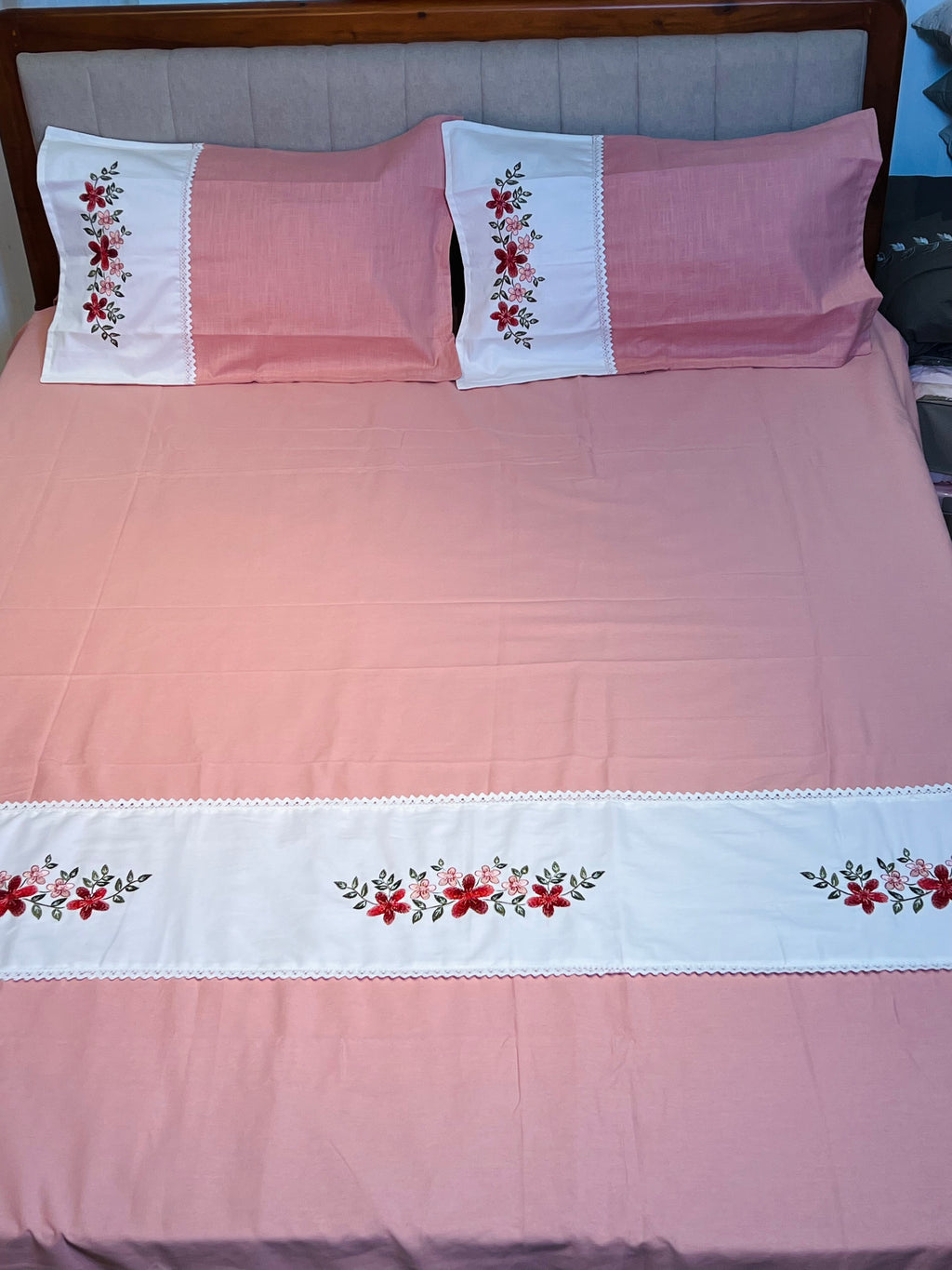 King Size Embroidered Bedsheets