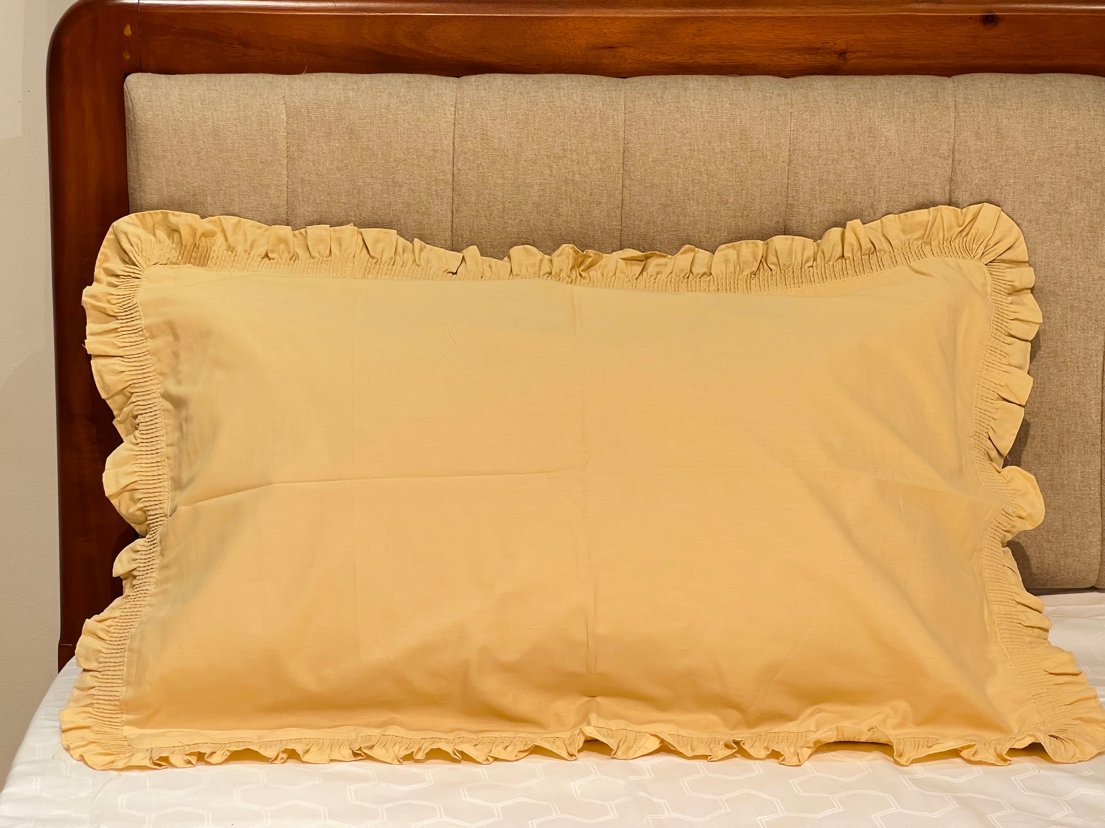 Frill Pillow Cover