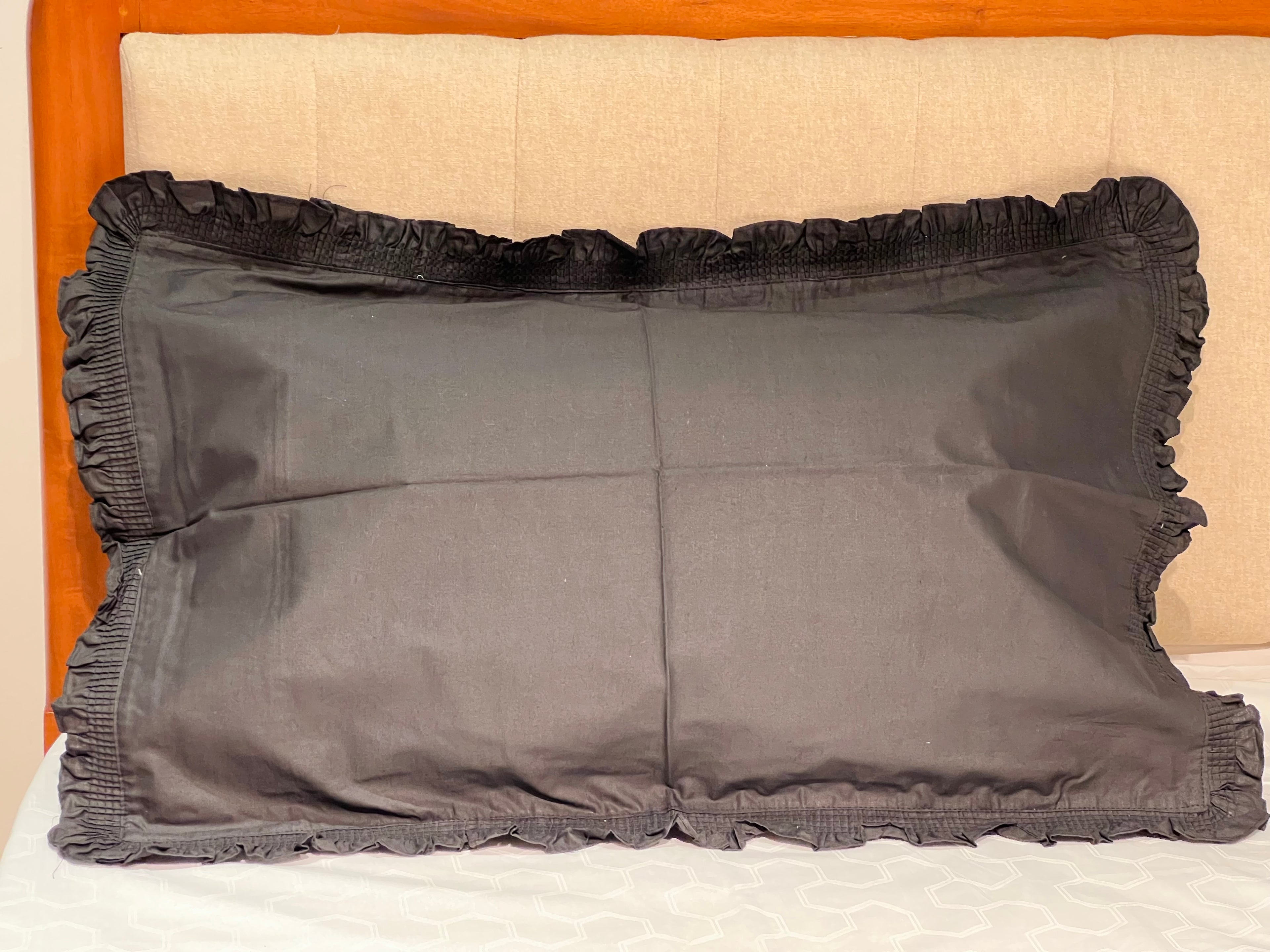 Frill Pillow Cover